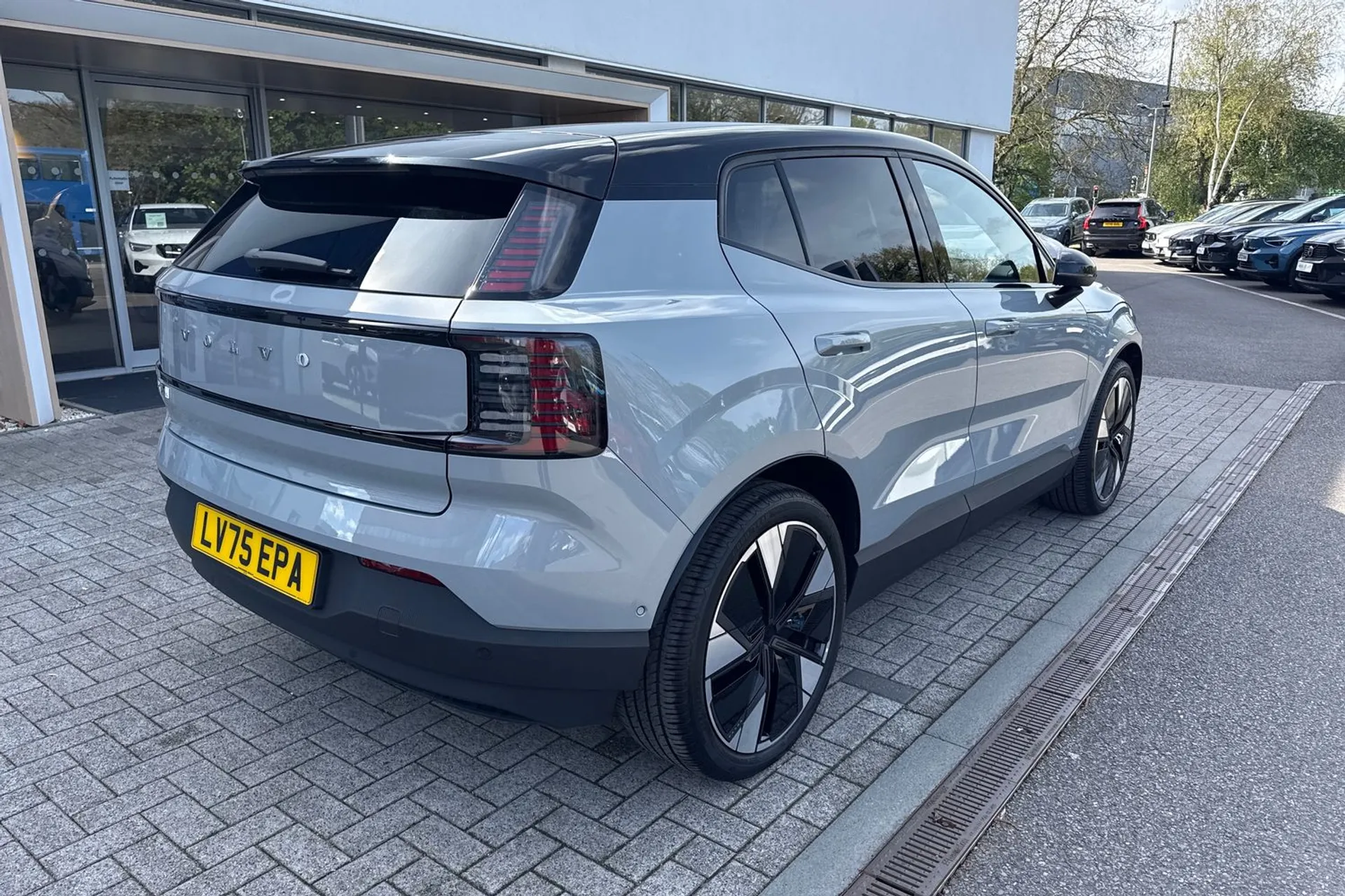 Volvo EX30 thumbnail image number 8