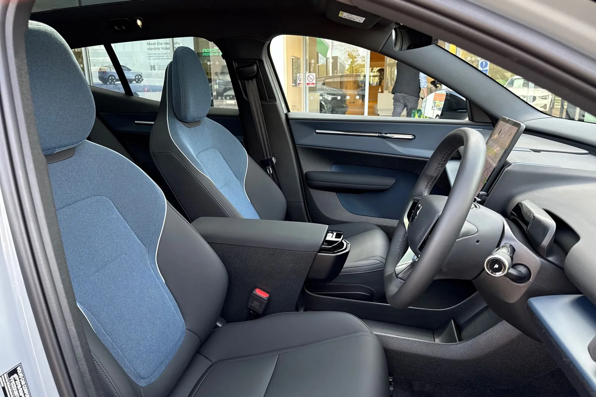 Volvo EX30 thumbnail image number 26