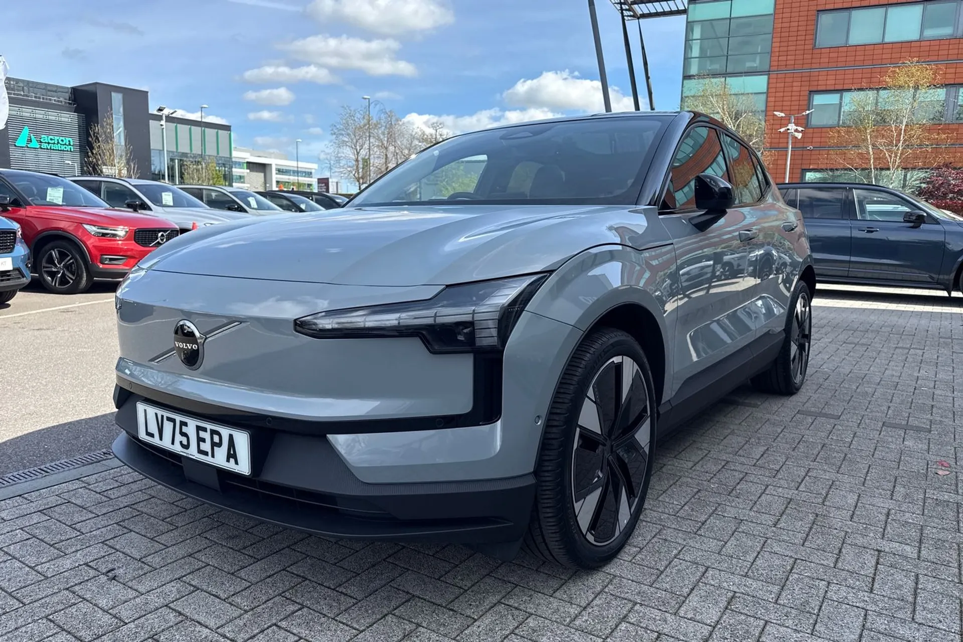 Volvo EX30 thumbnail image number 12