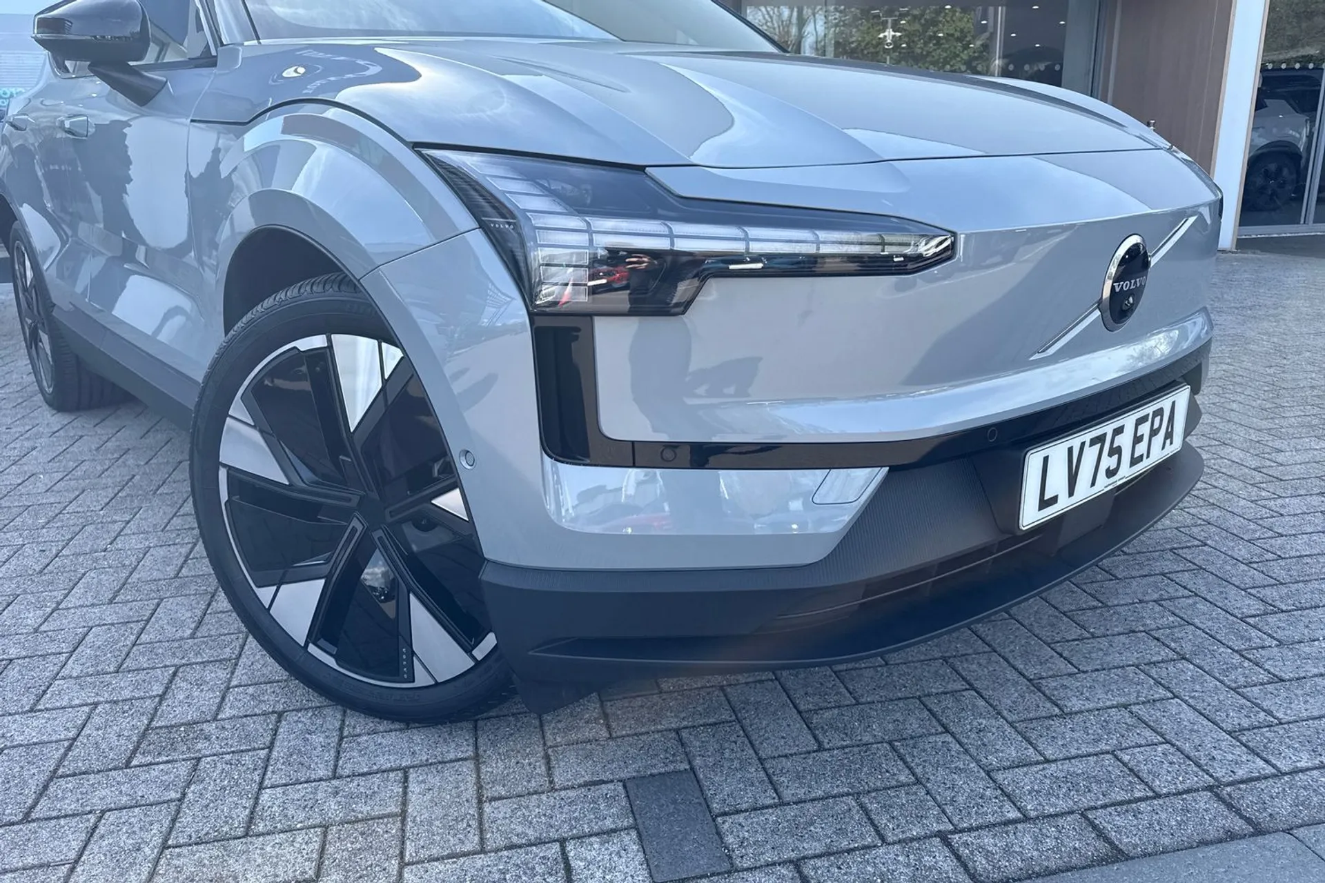 Volvo EX30 thumbnail image number 7