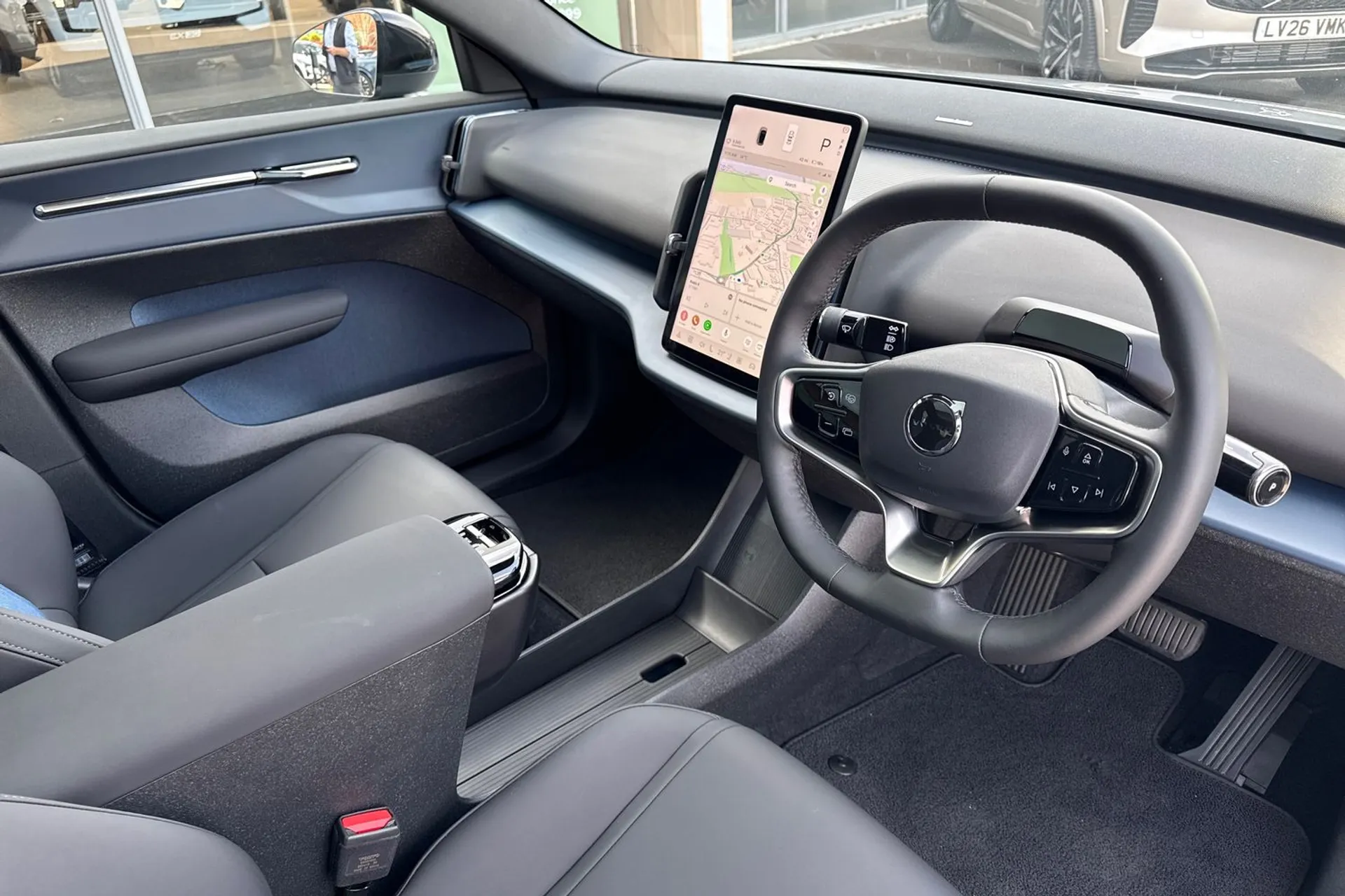 Volvo EX30 thumbnail image number 6