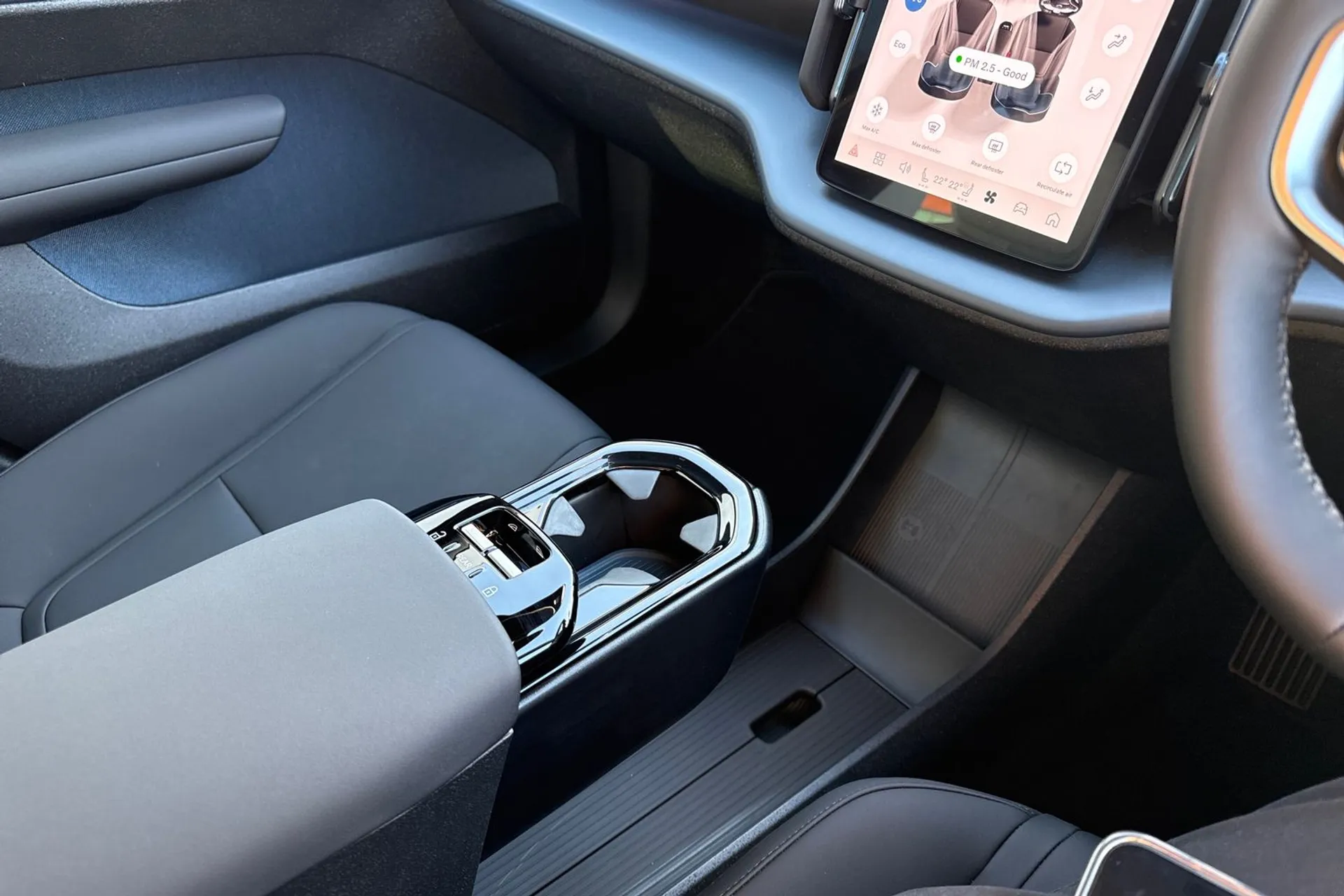 Volvo EX30 thumbnail image number 42