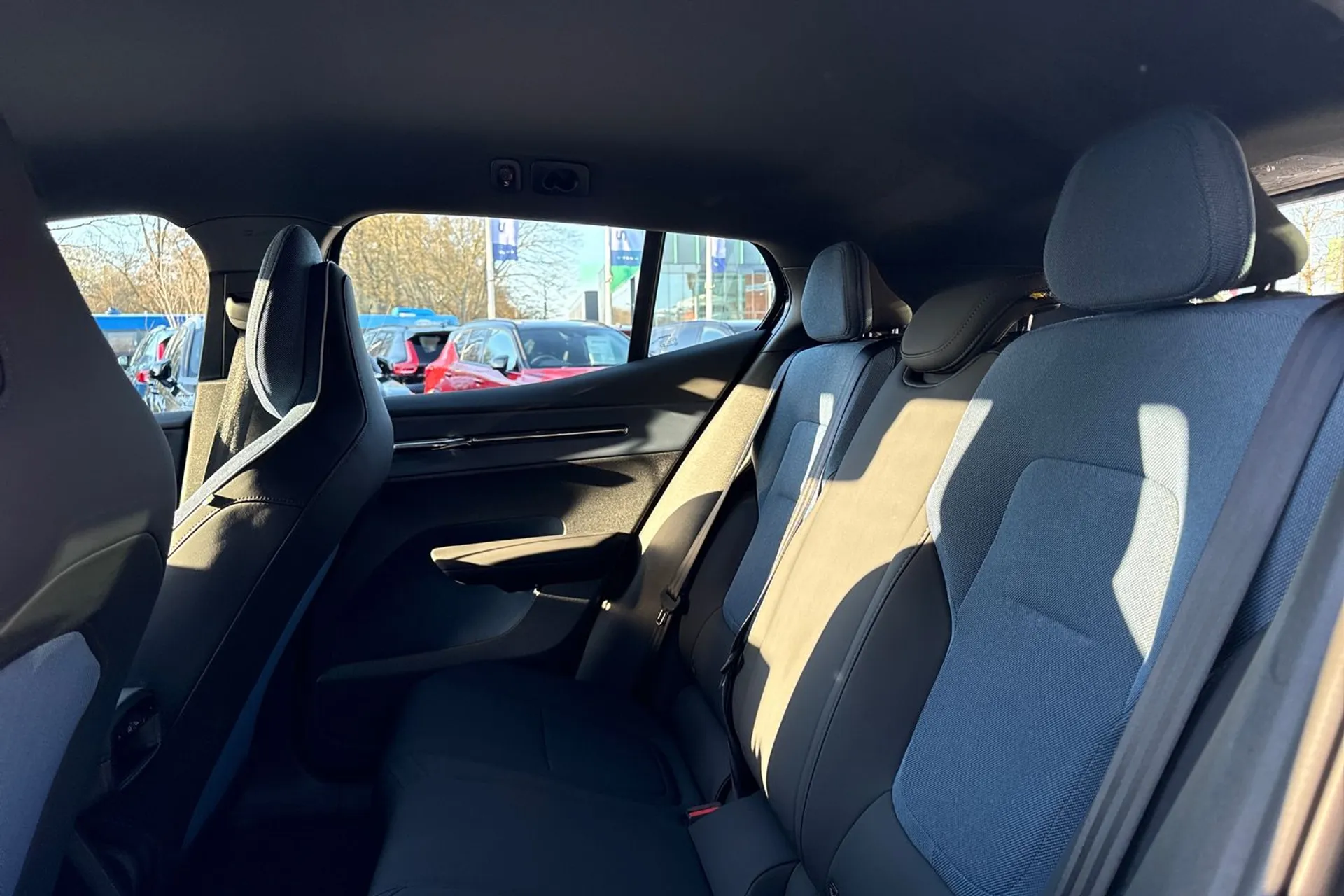 Volvo EX30 thumbnail image number 30