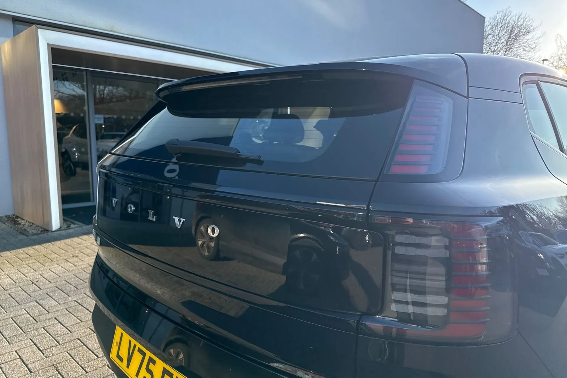 Volvo EX30 thumbnail image number 16