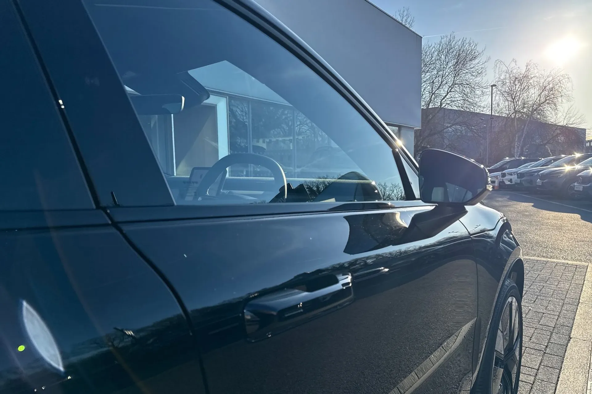 Volvo EX30 thumbnail image number 17