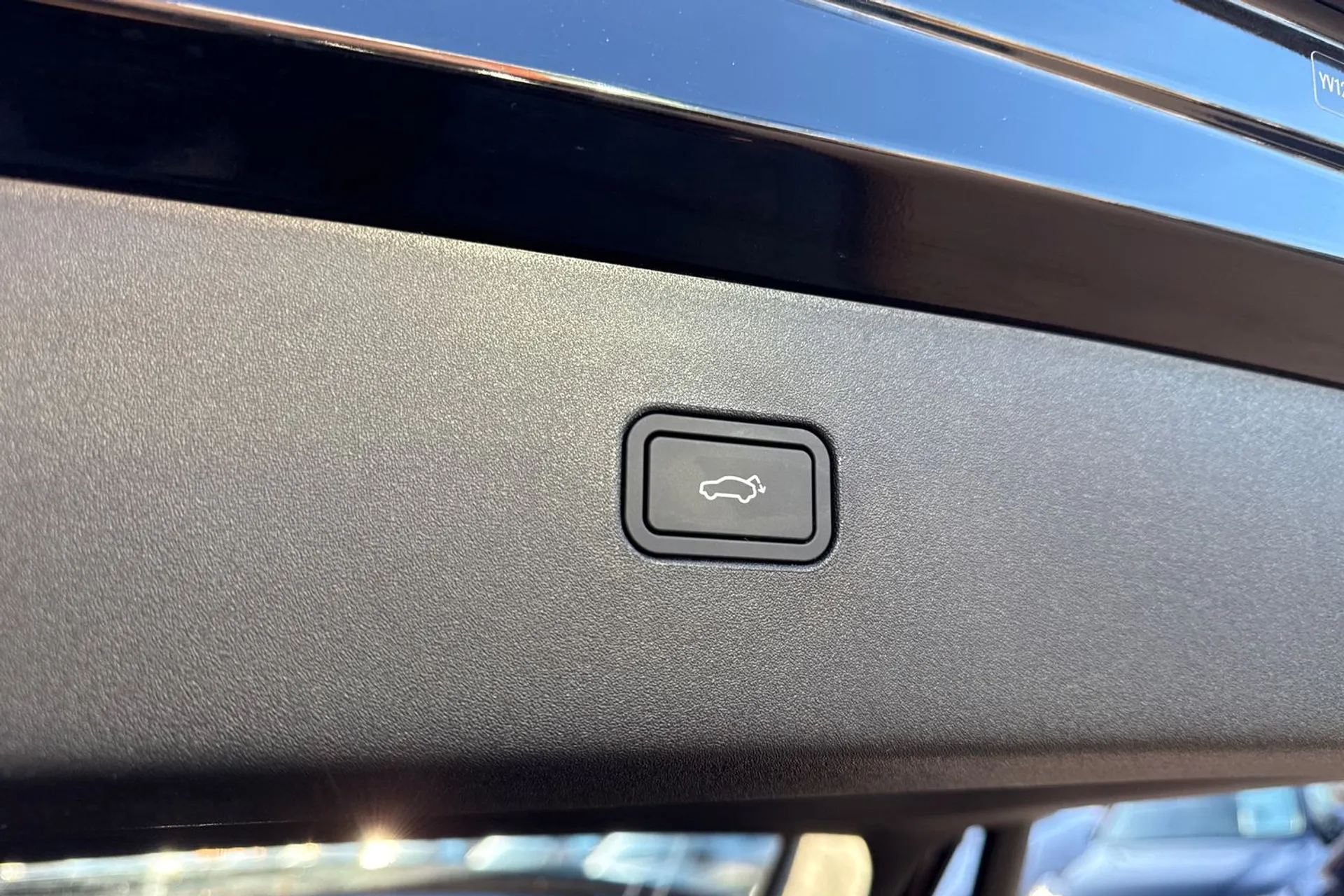 Volvo EX30 thumbnail image number 21