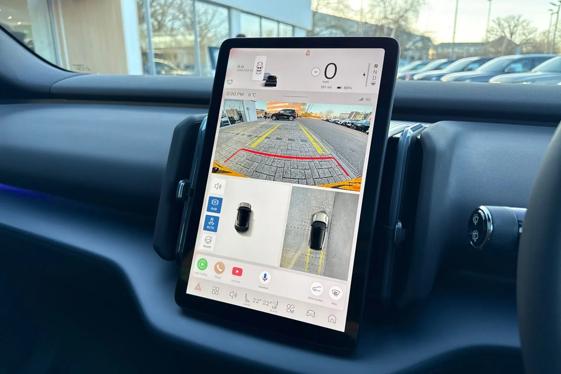 Volvo EX30 thumbnail image number 4