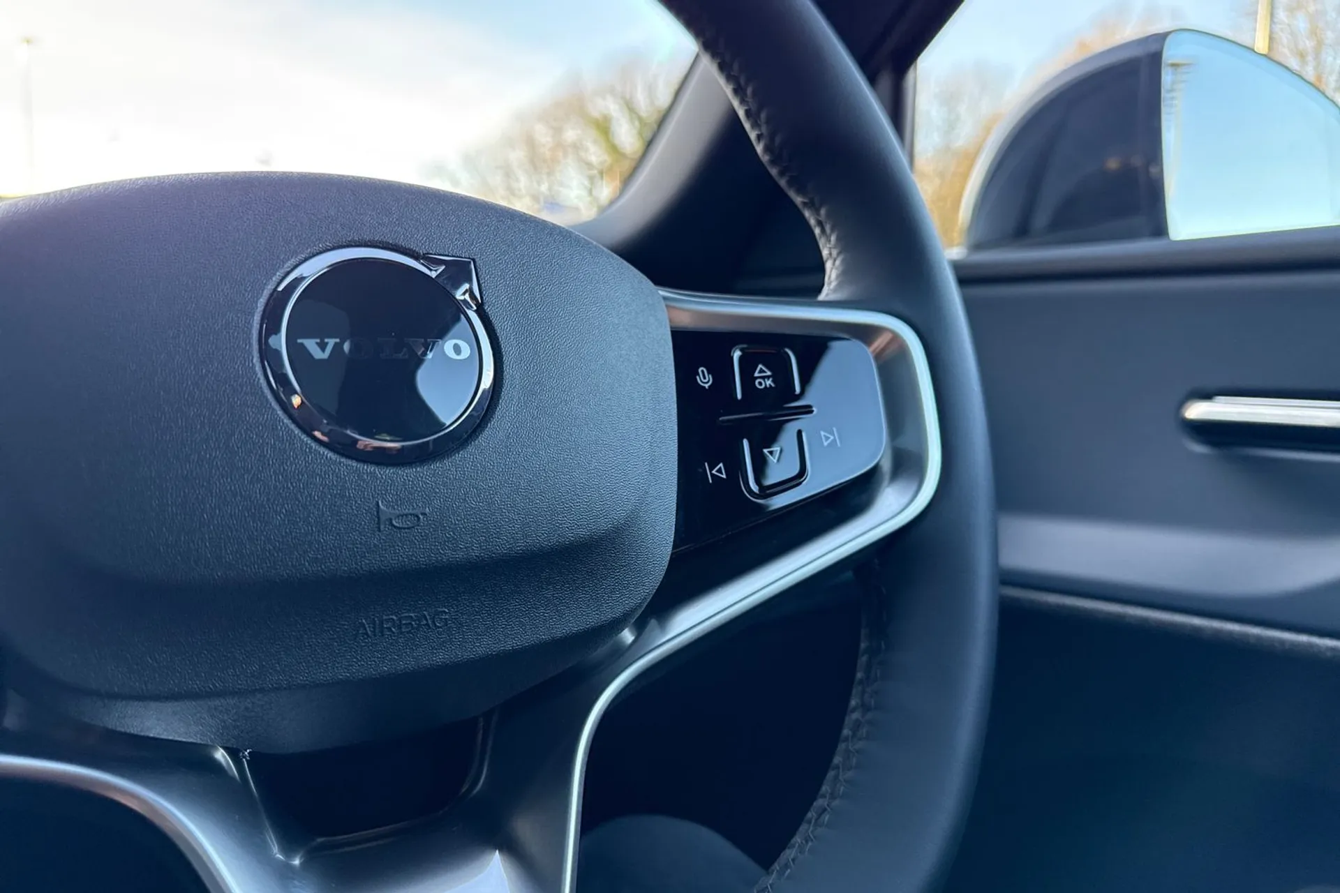 Volvo EX30 thumbnail image number 37