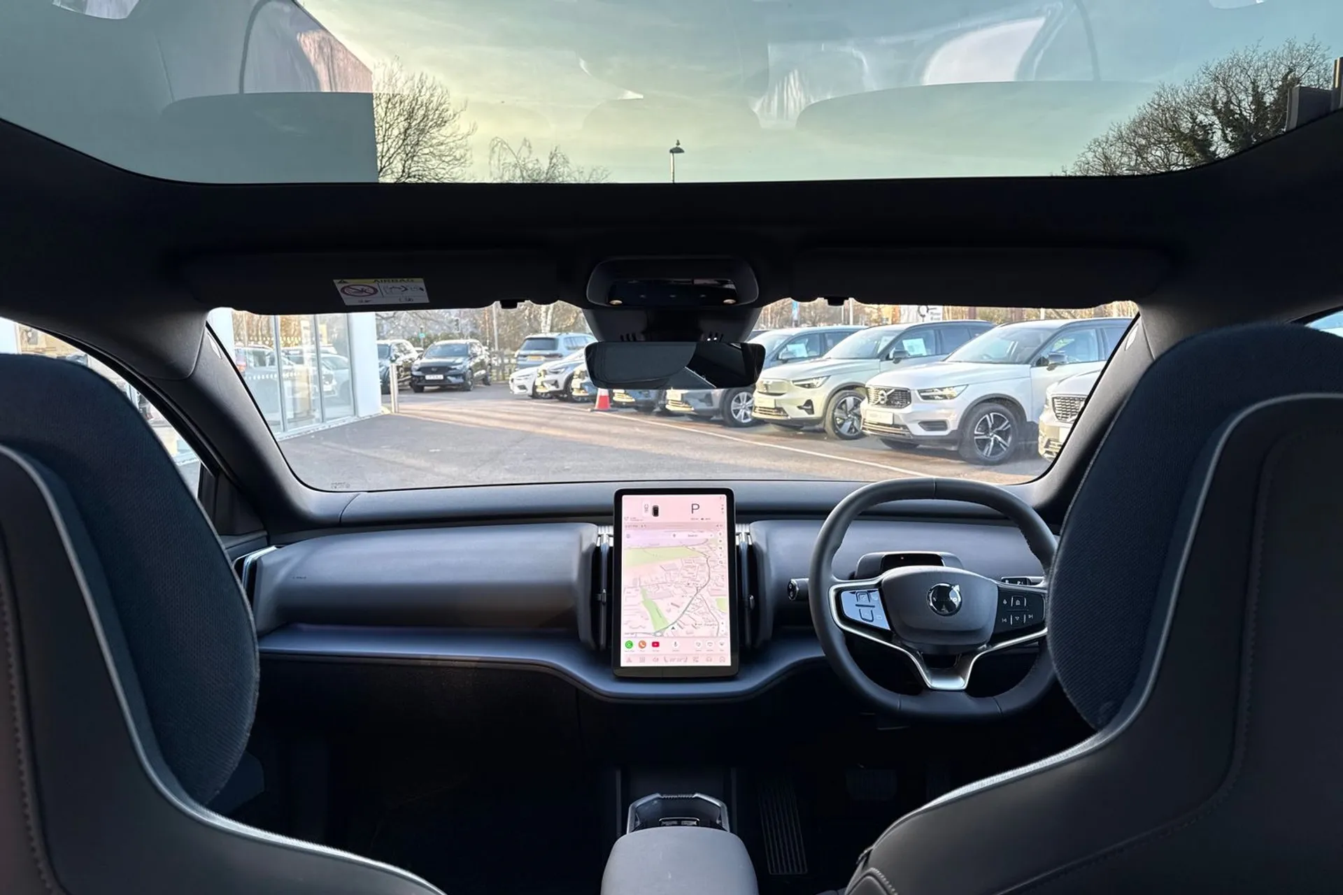 Volvo EX30 thumbnail image number 3