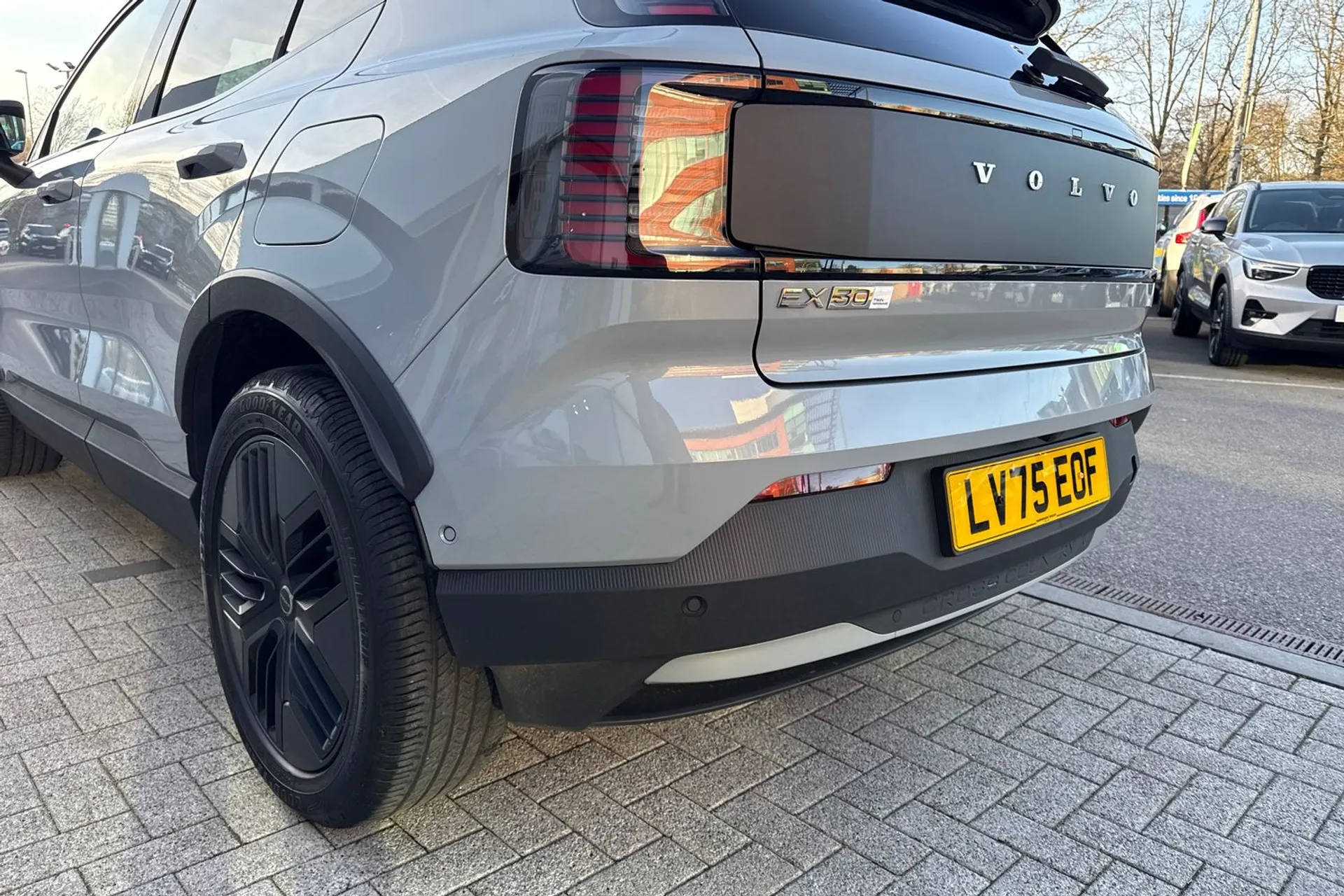 Volvo EX30 thumbnail image number 18