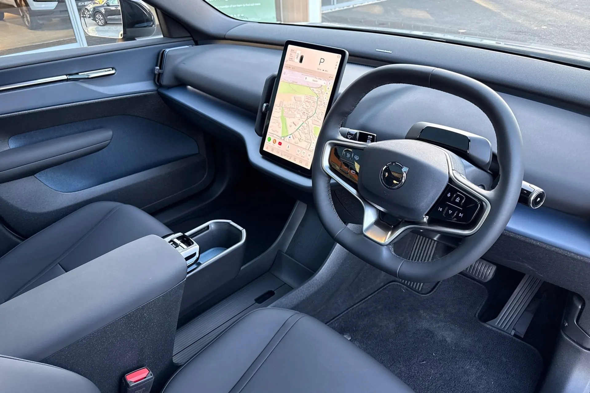 Volvo EX30 thumbnail image number 6