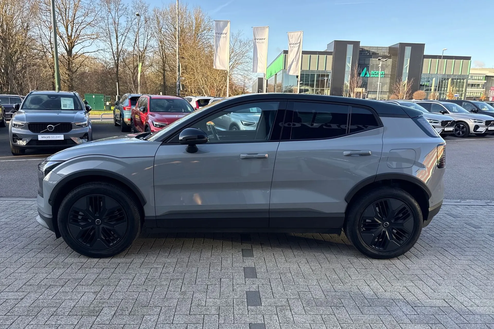 Volvo EX30 thumbnail image number 11