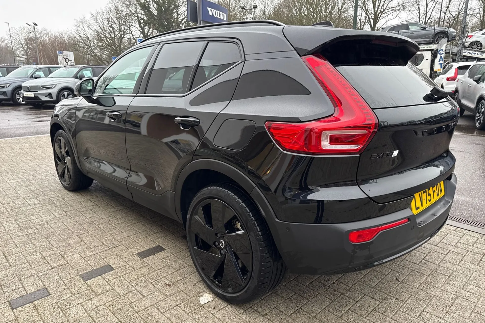 Volvo EX40 thumbnail image number 10