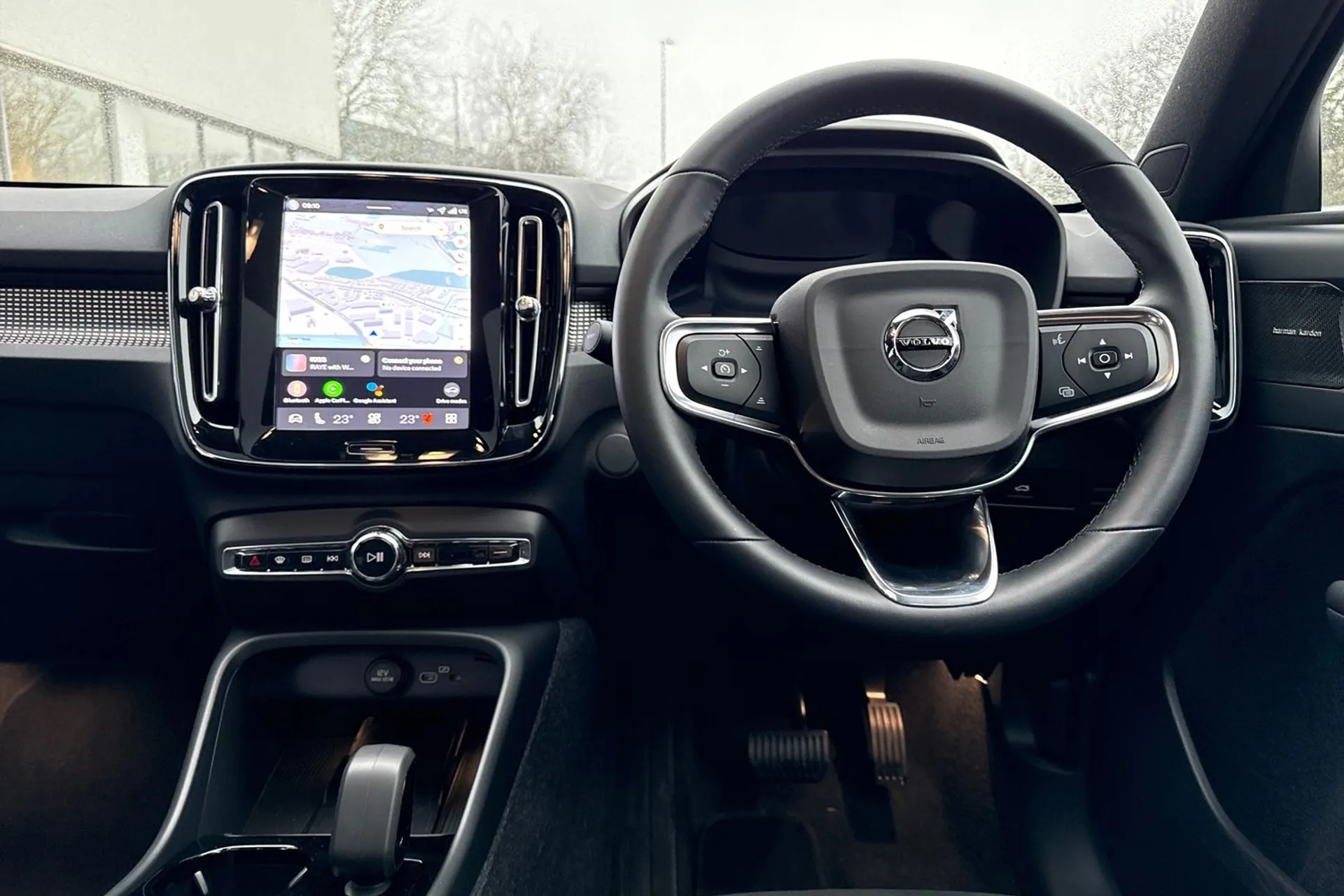 Volvo EX40 thumbnail image number 34