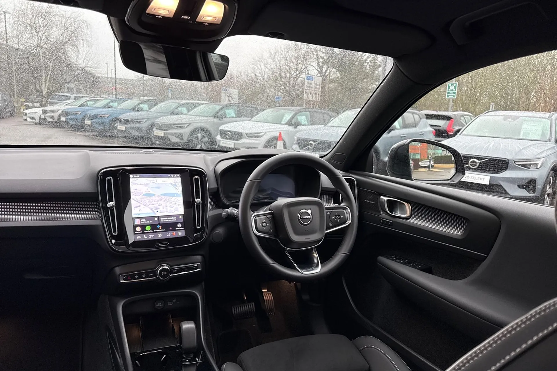 Volvo EX40 thumbnail image number 33