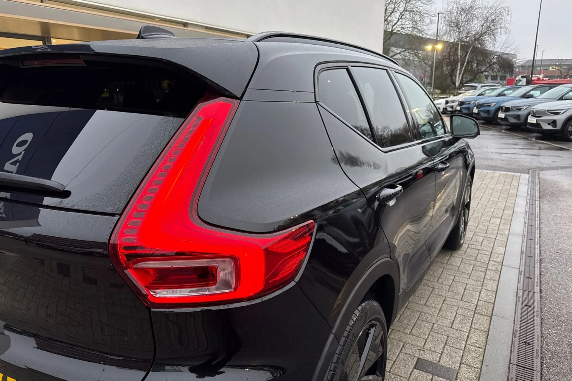 Volvo EX40 thumbnail image number 15