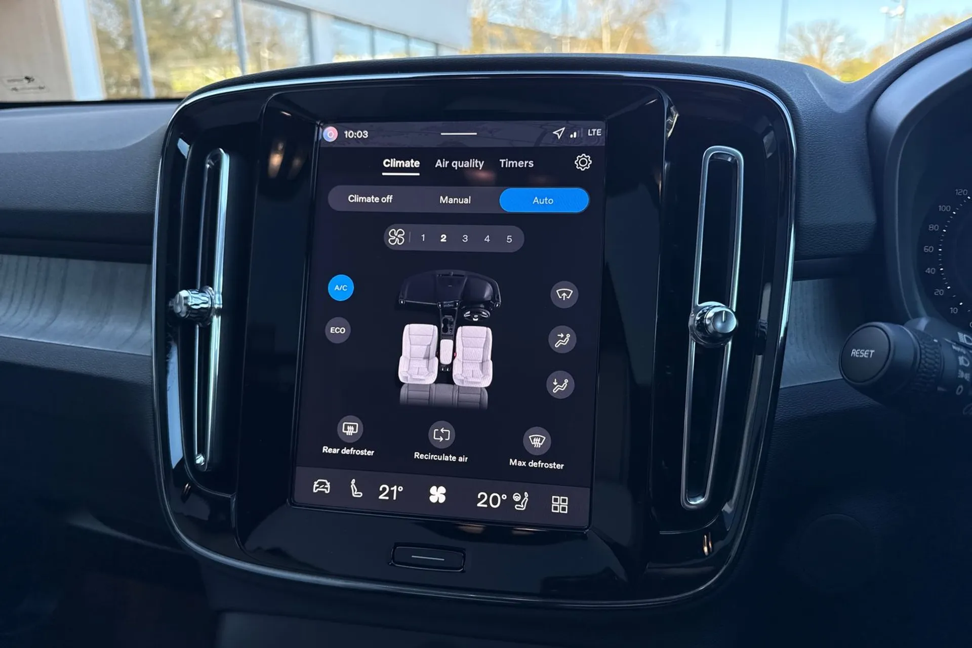 Volvo EC40 thumbnail image number 39