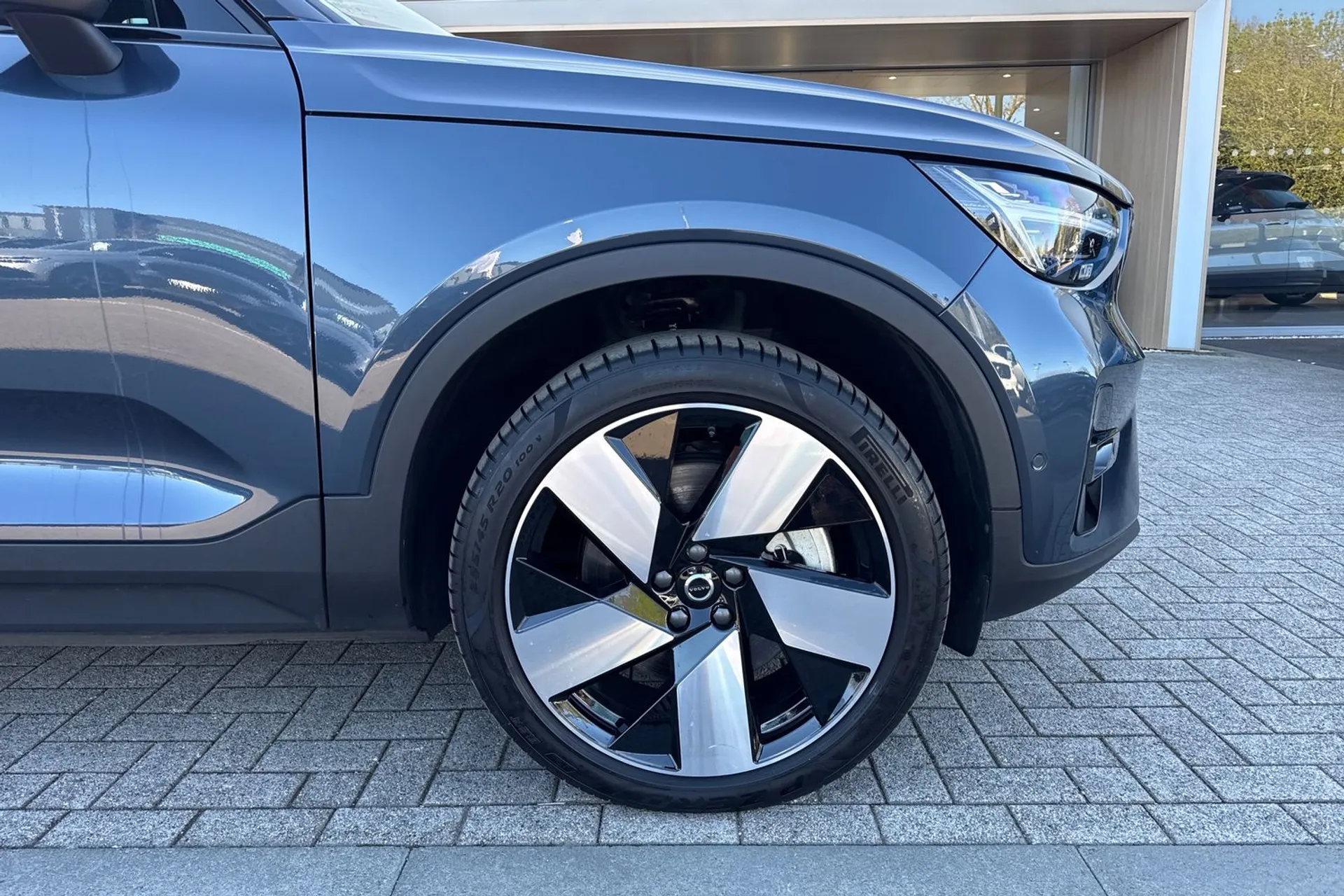 Volvo EC40 thumbnail image number 14