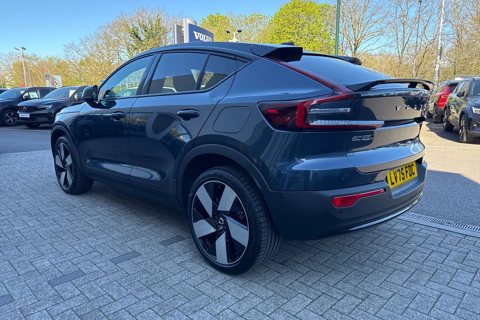 Volvo EC40 thumbnail image number 10