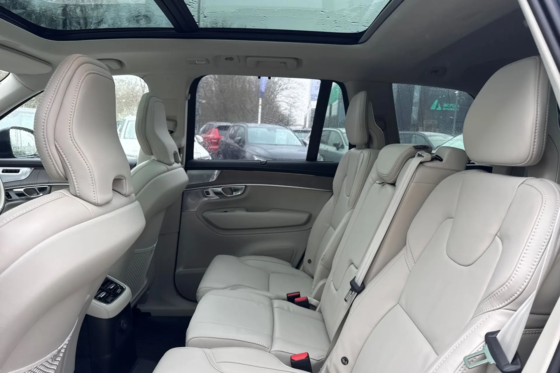 Volvo XC90 thumbnail image number 34