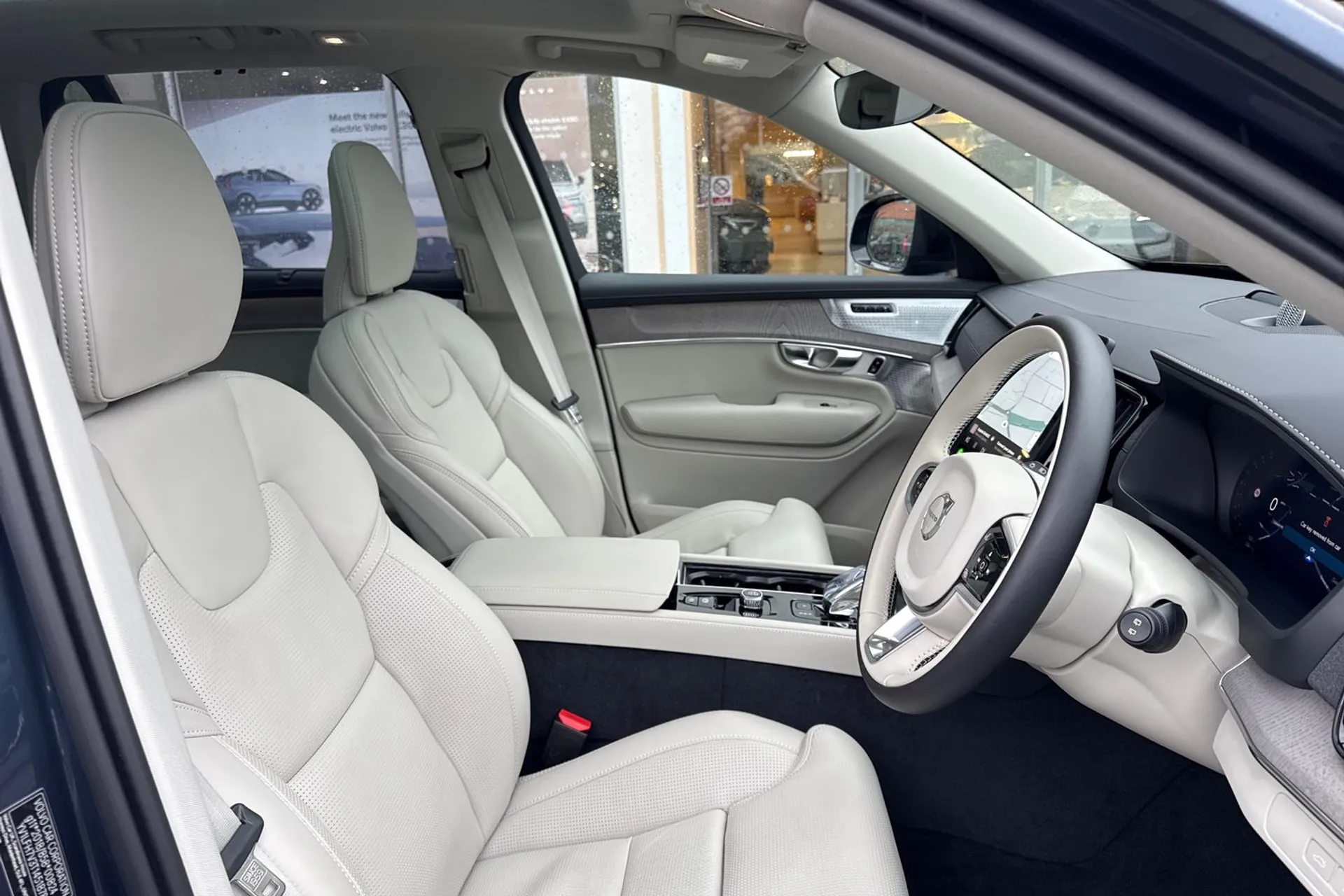 Volvo XC90 thumbnail image number 30