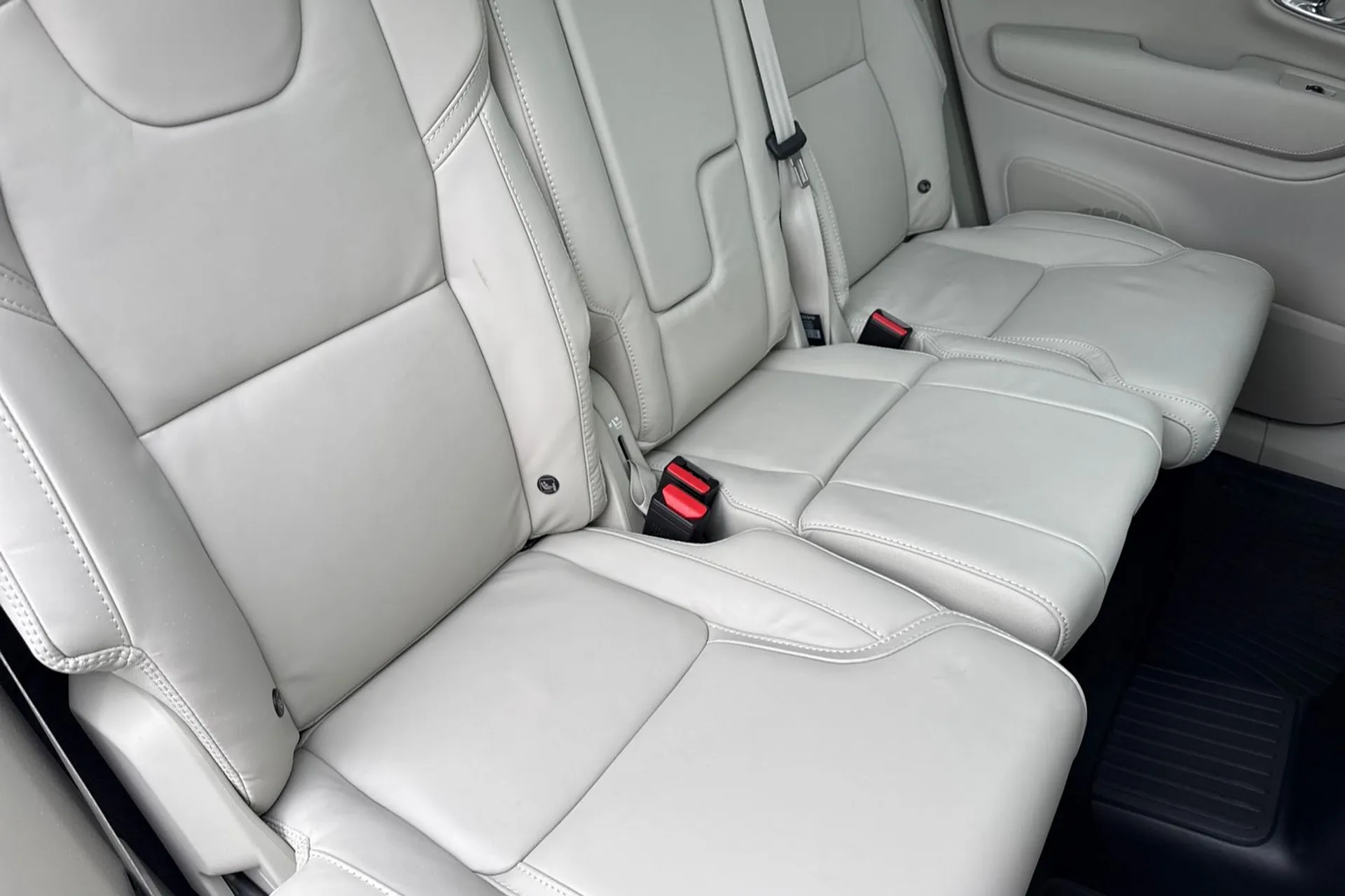 Volvo XC90 thumbnail image number 29