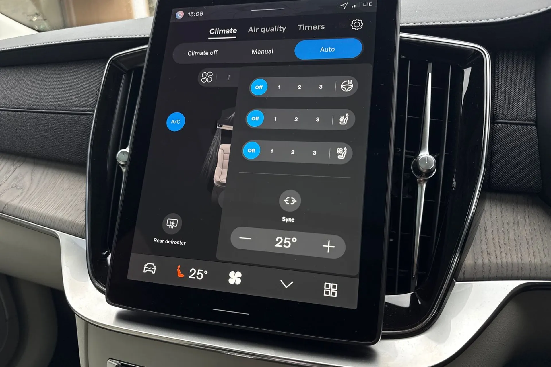 Volvo XC90 thumbnail image number 44