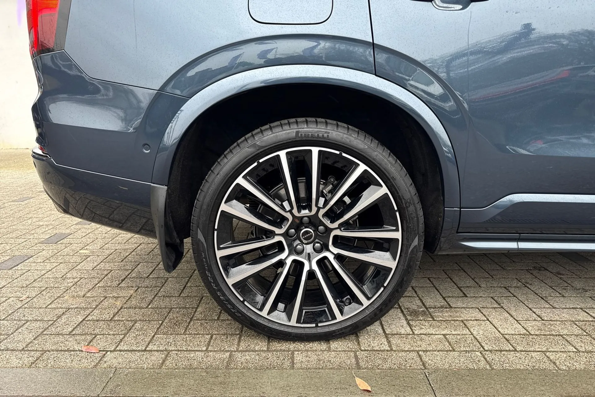 Volvo XC90 thumbnail image number 17