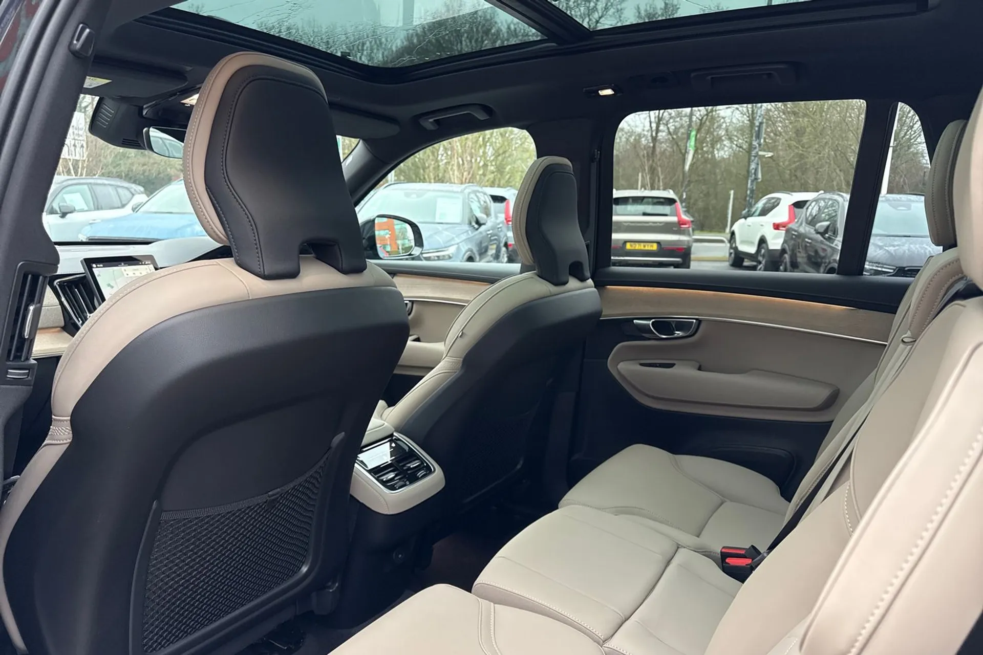 Volvo XC90 thumbnail image number 35