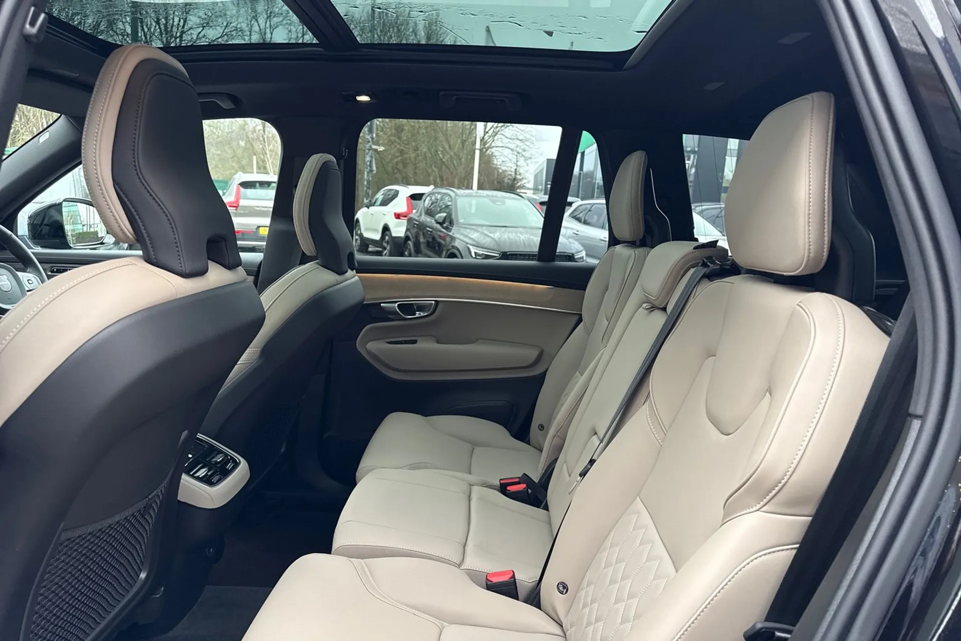 Volvo XC90 thumbnail image number 34