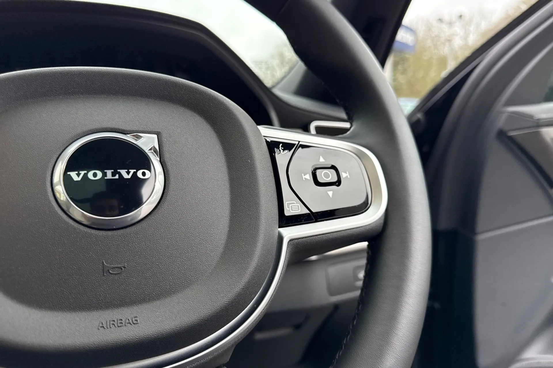 Volvo XC90 thumbnail image number 41