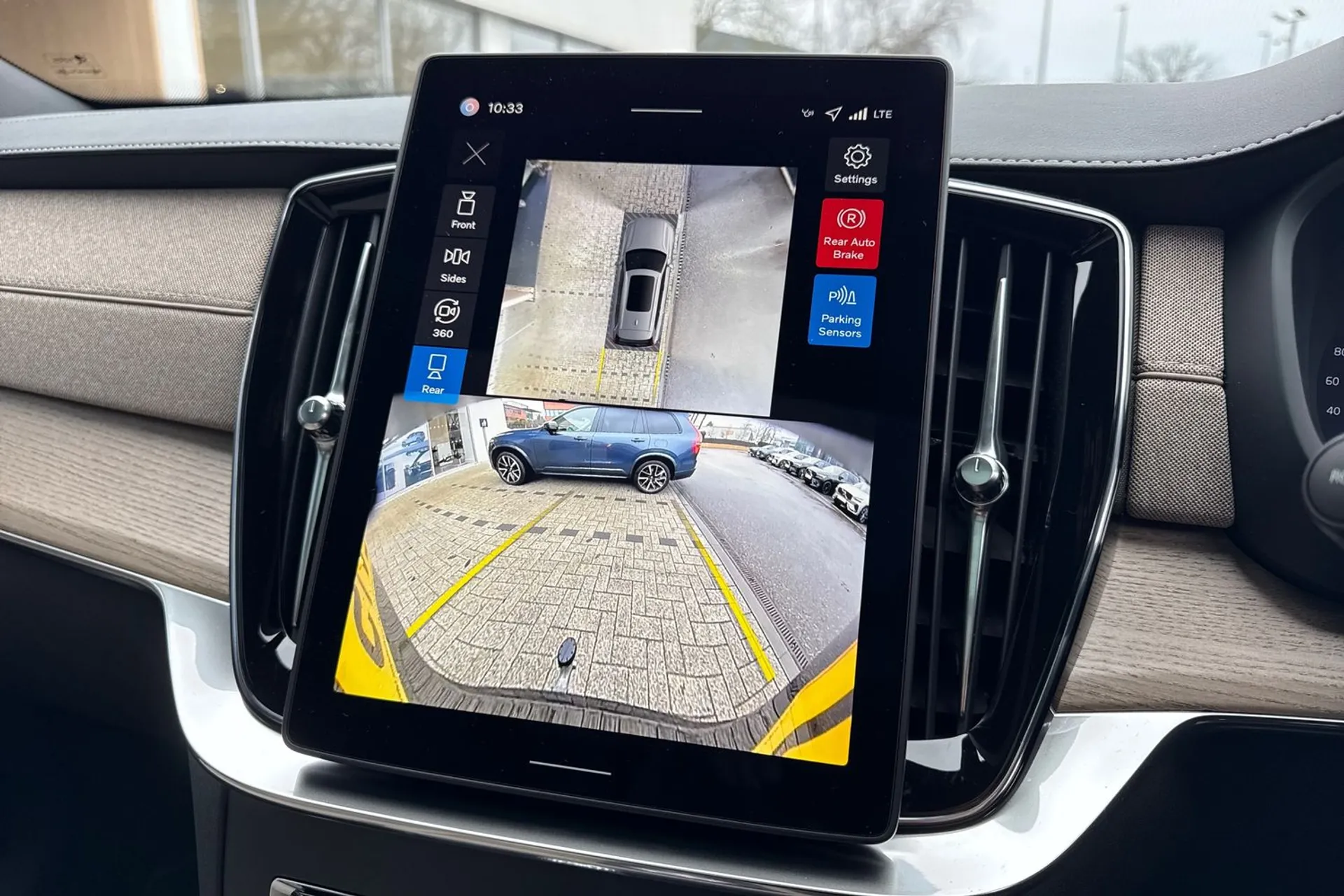 Volvo XC90 thumbnail image number 4