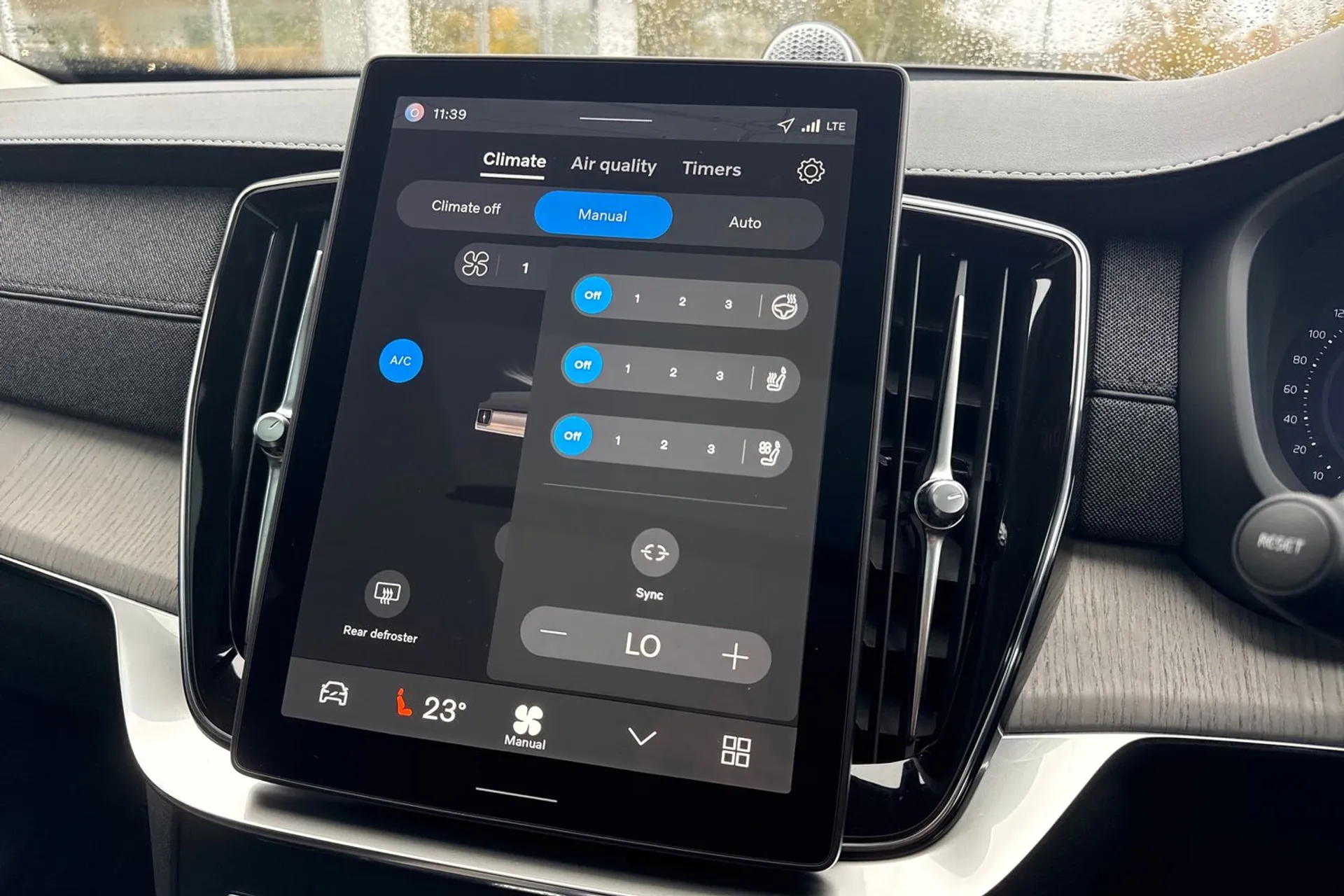 Volvo XC90 thumbnail image number 44