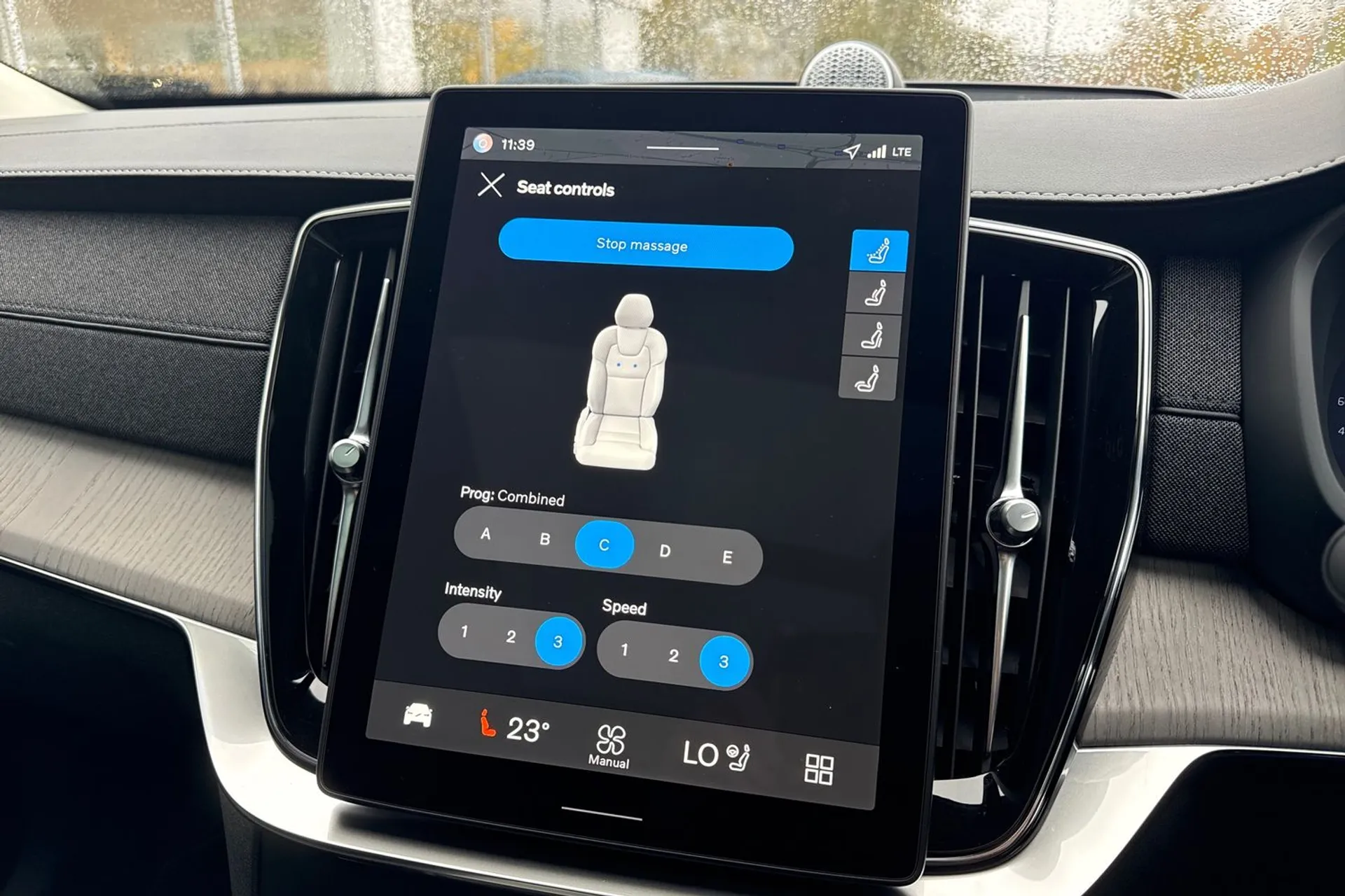 Volvo XC90 thumbnail image number 45