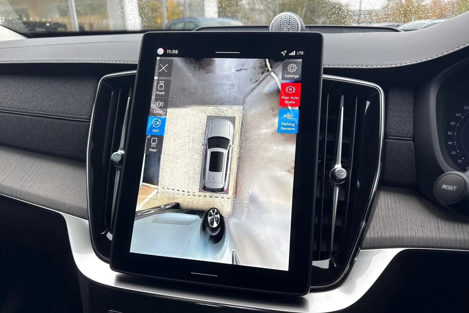 Volvo XC90 thumbnail image number 42