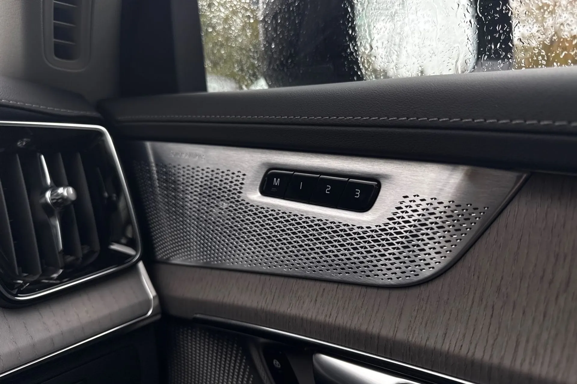 Volvo XC90 thumbnail image number 48