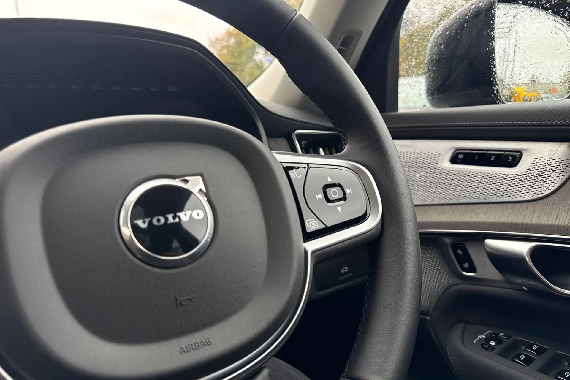 Volvo XC90 thumbnail image number 41