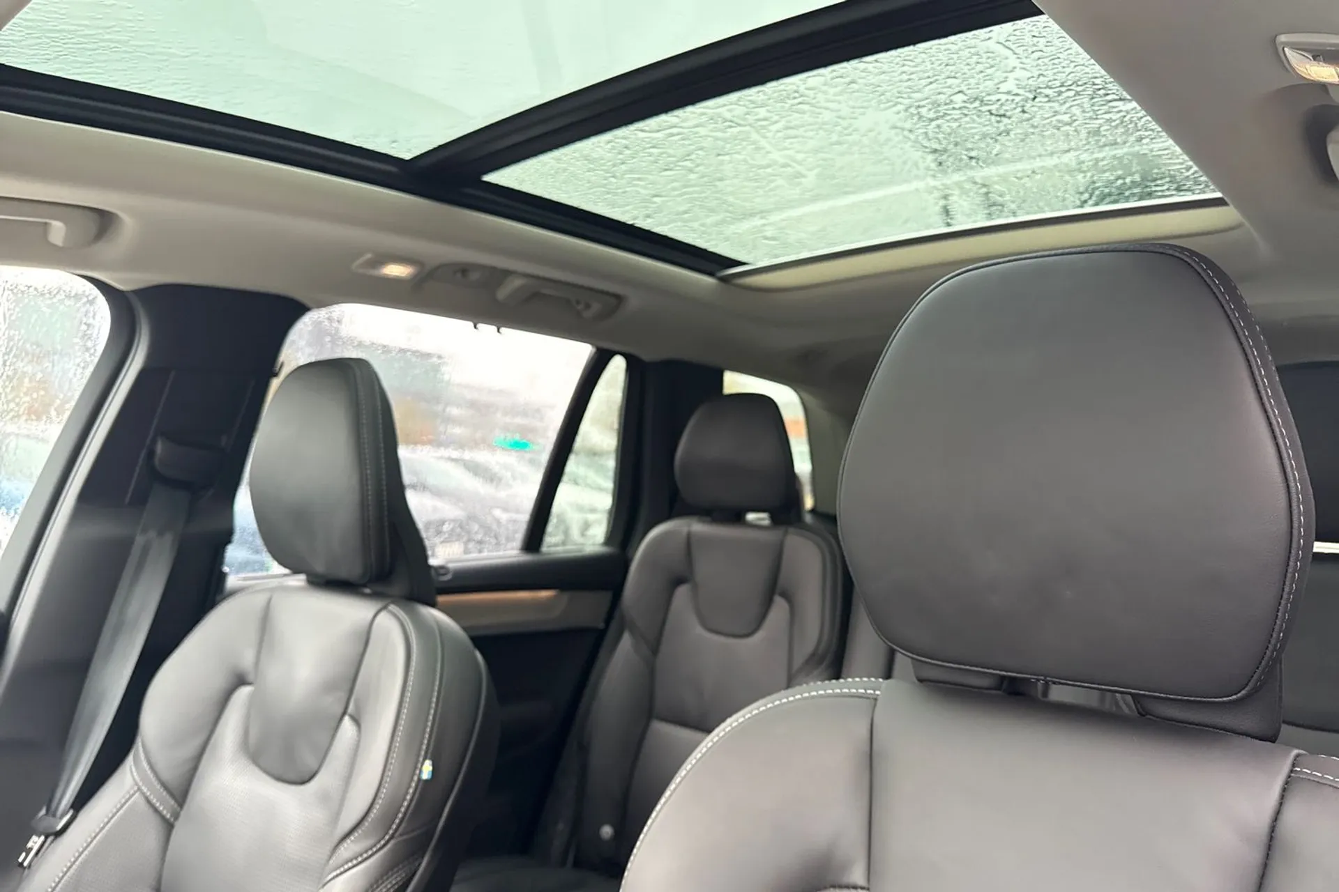 Volvo XC90 thumbnail image number 32