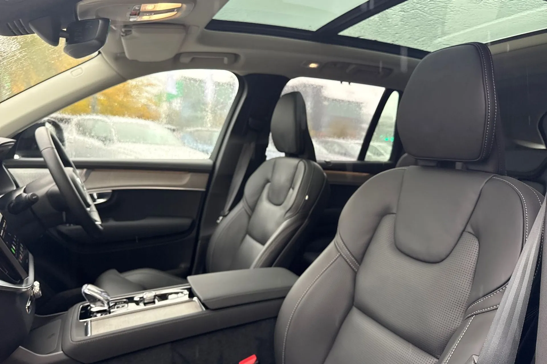 Volvo XC90 thumbnail image number 31