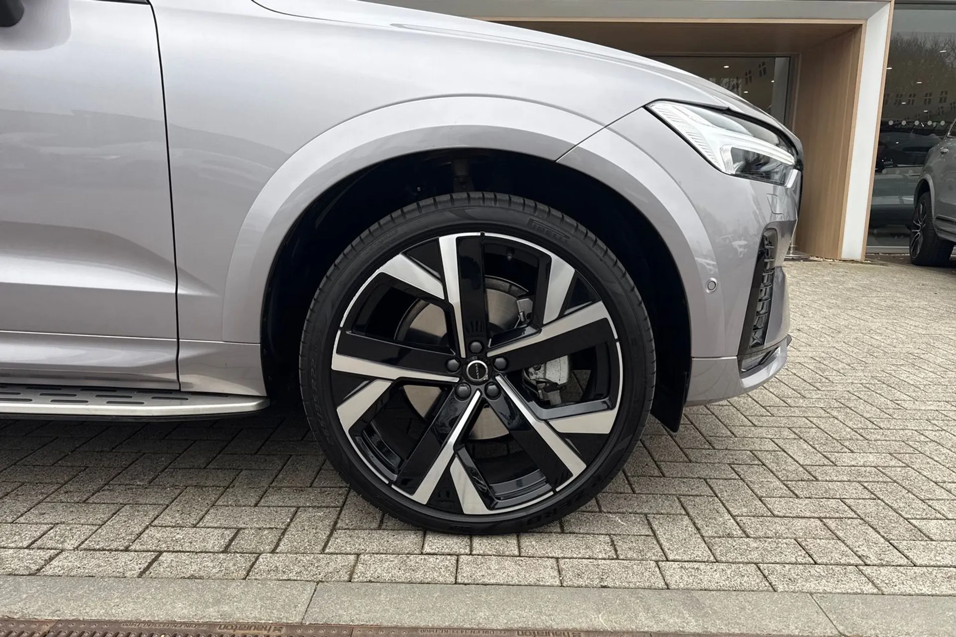 Volvo XC60 thumbnail image number 14