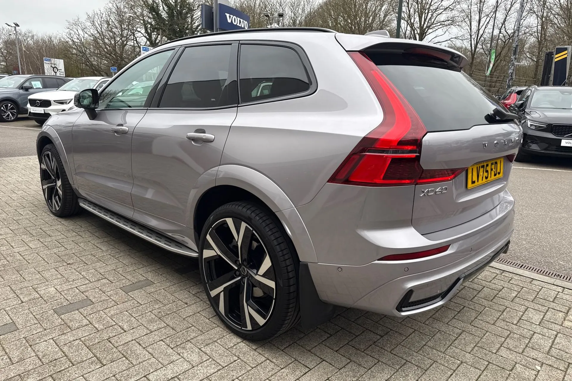 Volvo XC60 thumbnail image number 10