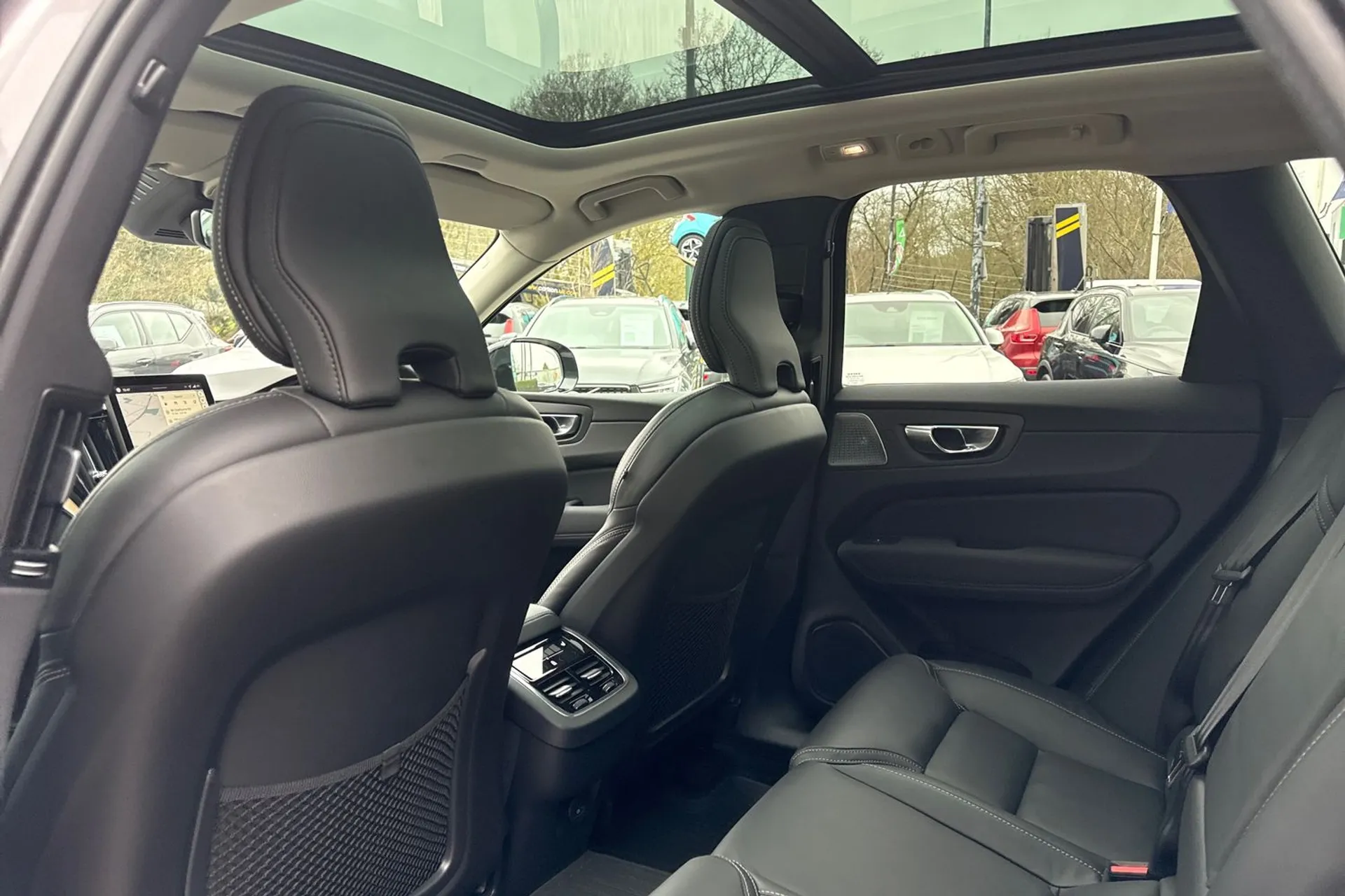 Volvo XC60 thumbnail image number 31