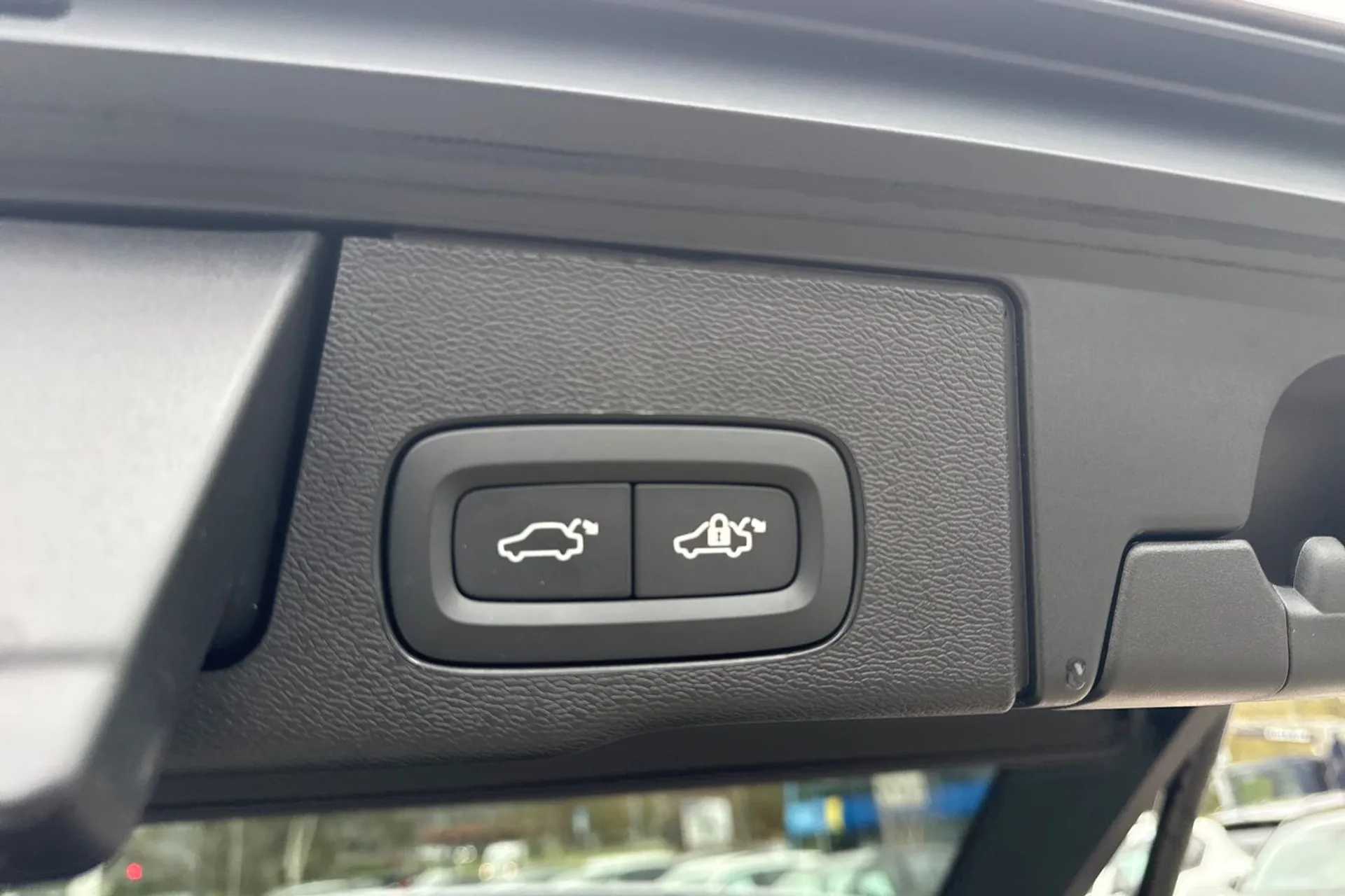 Volvo XC60 thumbnail image number 21