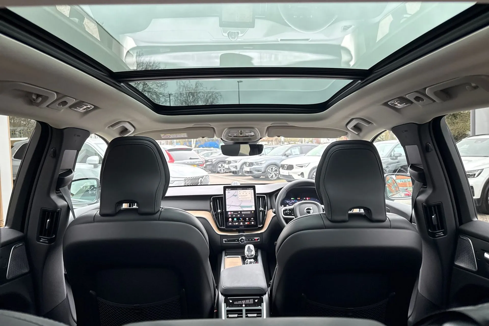 Volvo XC60 thumbnail image number 22