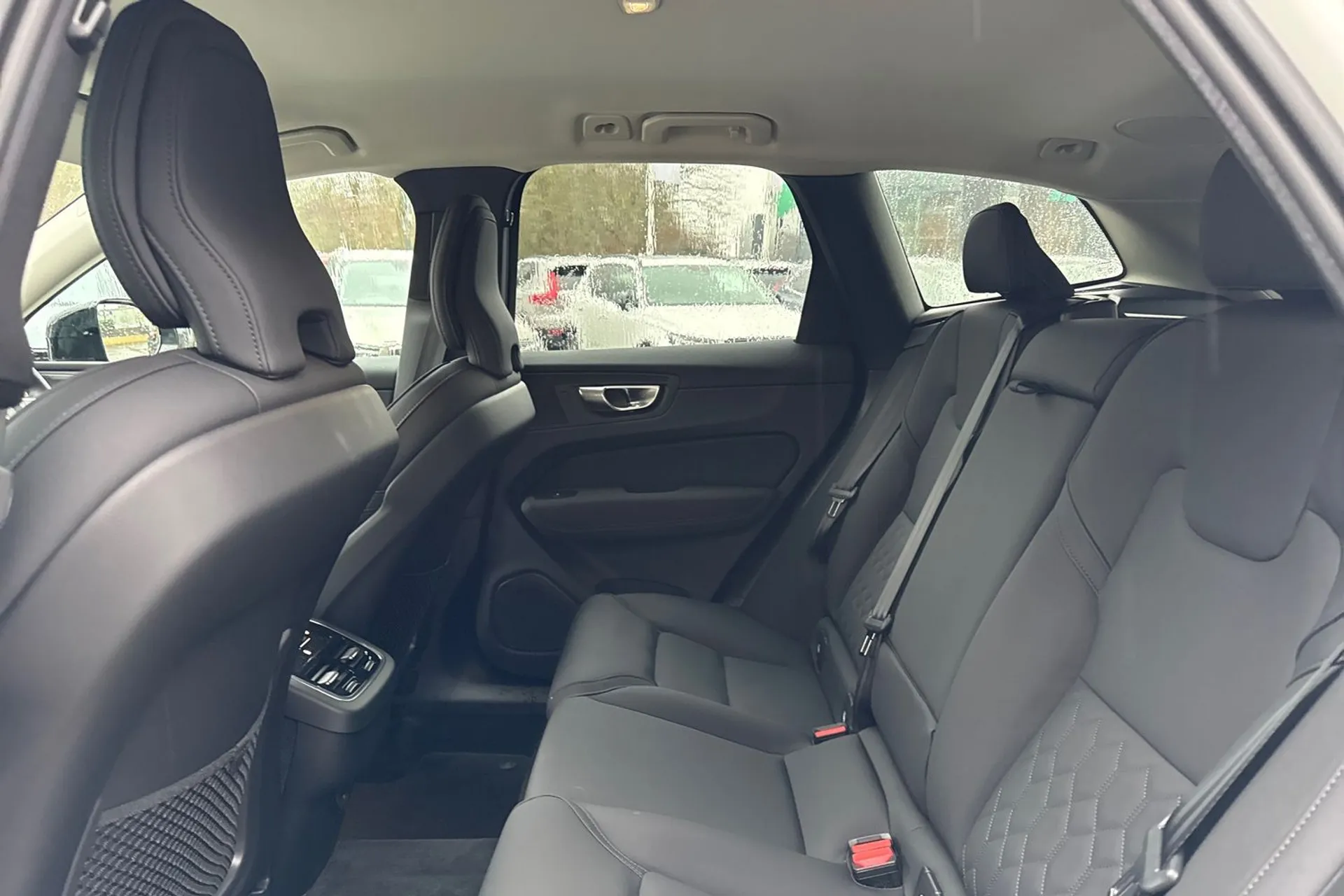 Volvo XC60 thumbnail image number 30