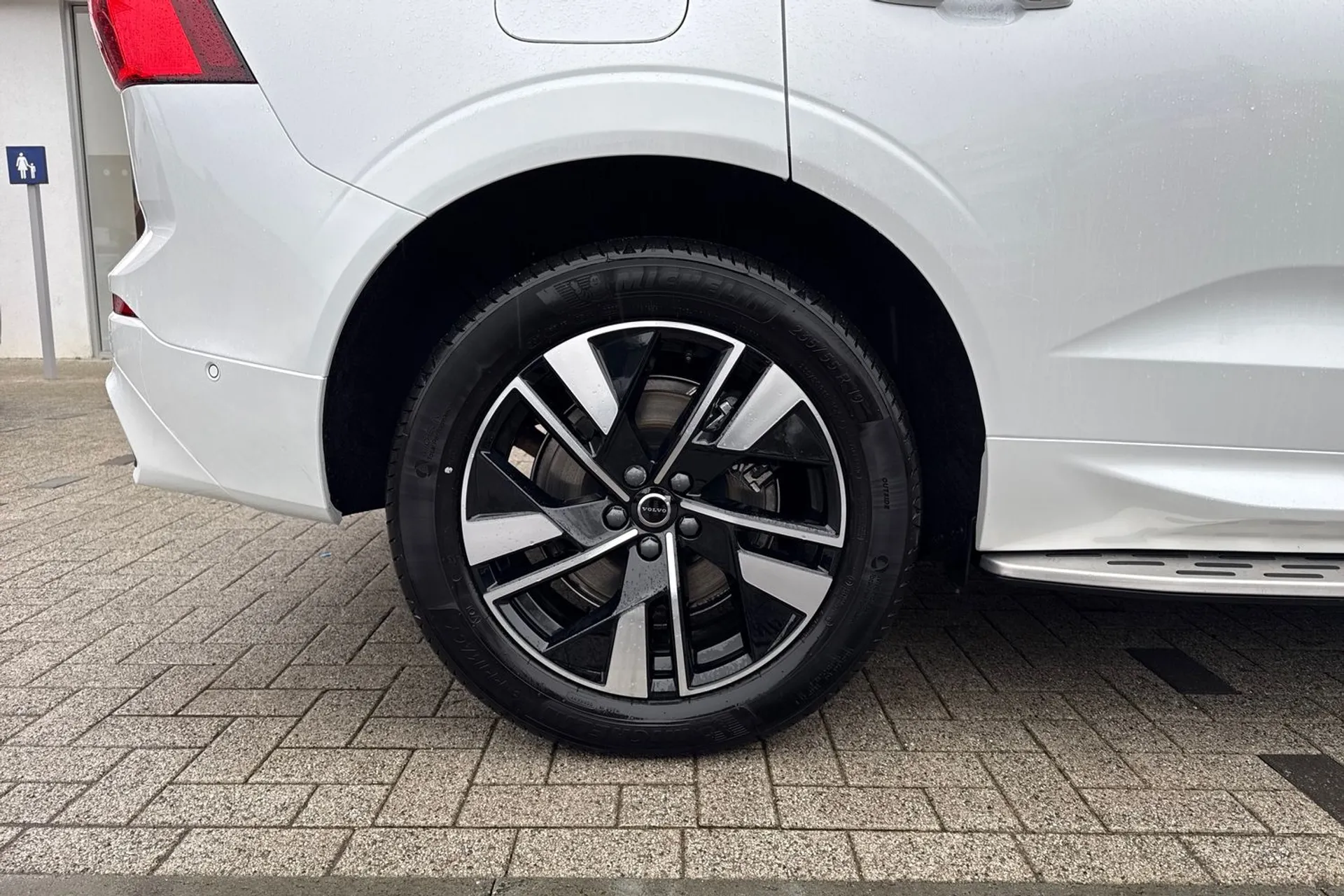 Volvo XC60 thumbnail image number 14