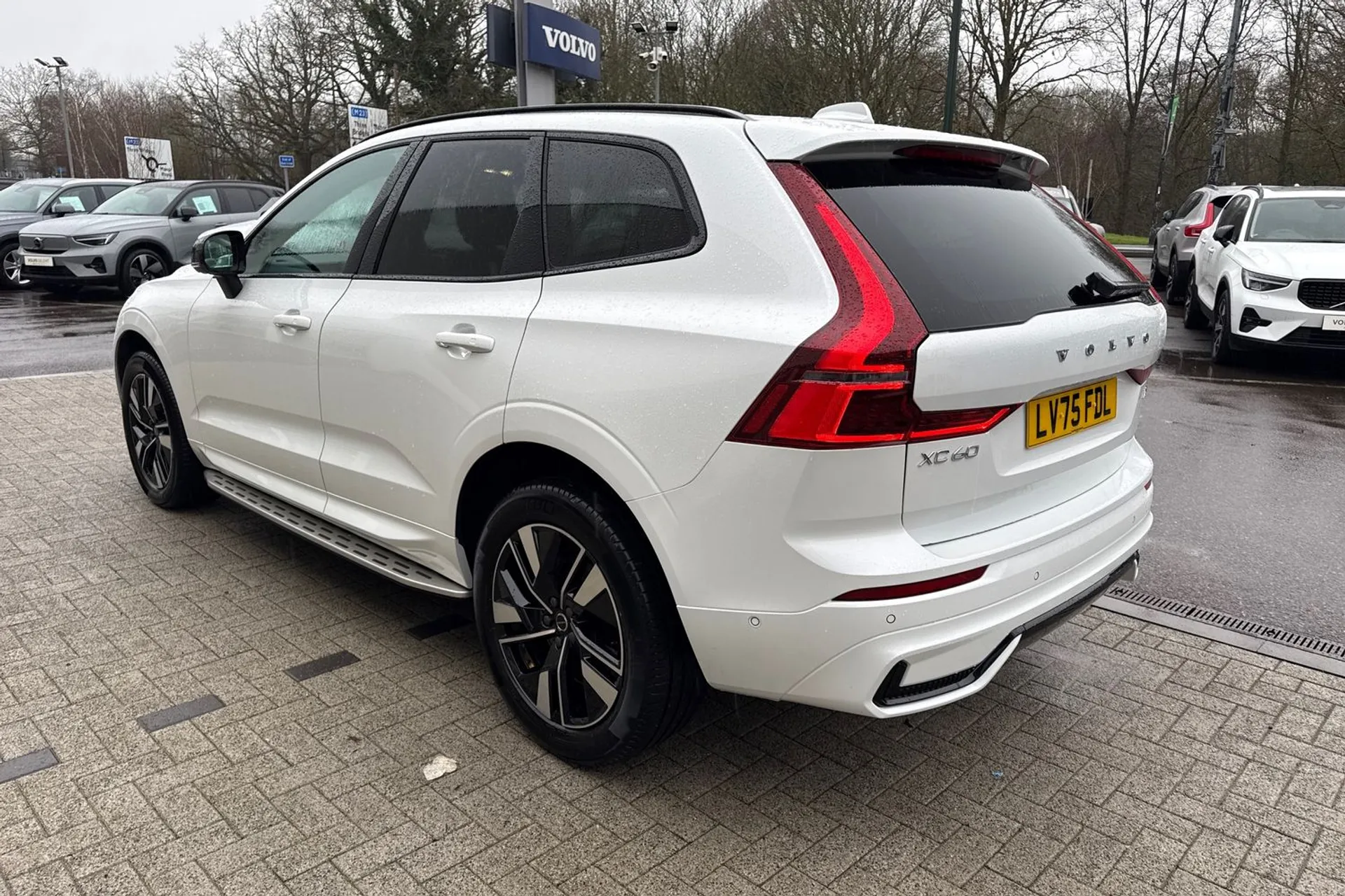 Volvo XC60 thumbnail image number 10