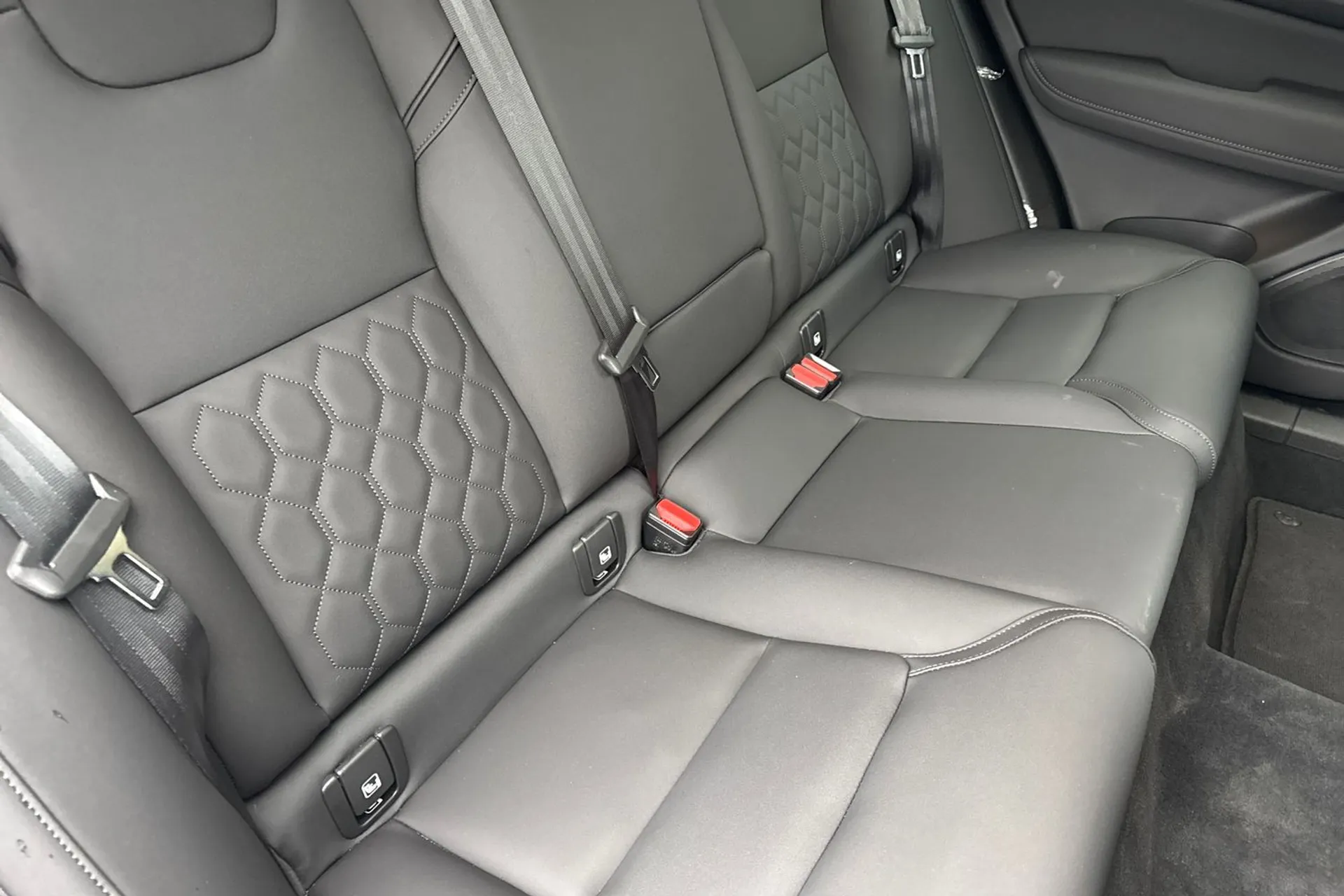 Volvo XC60 thumbnail image number 25