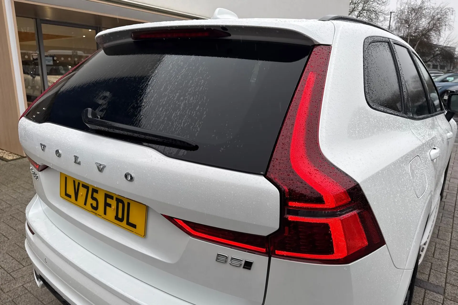 Volvo XC60 thumbnail image number 16