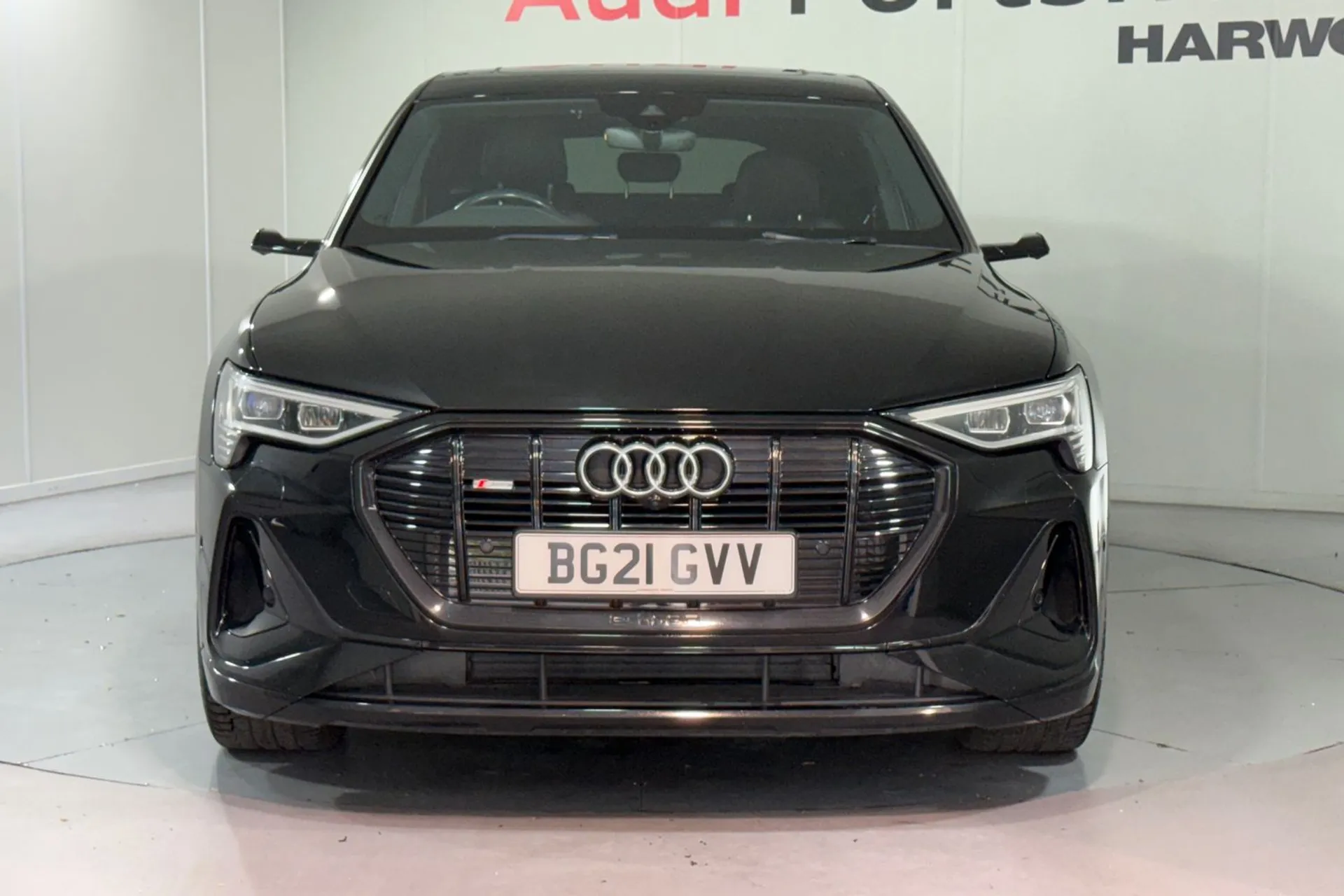 Audi e-tron thumbnail image number 6